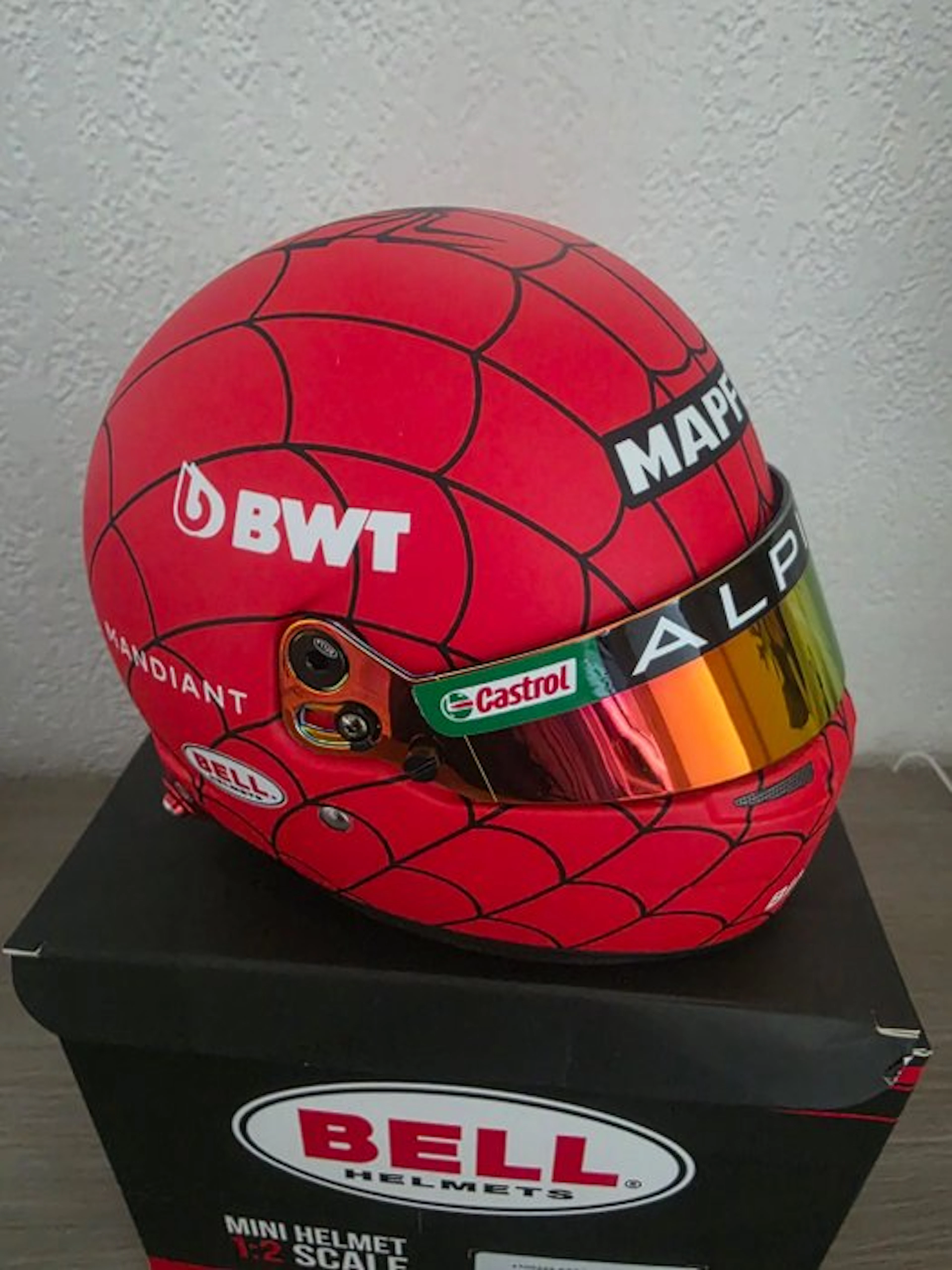 Esteban Ocon - Scale 1/2 helmet
