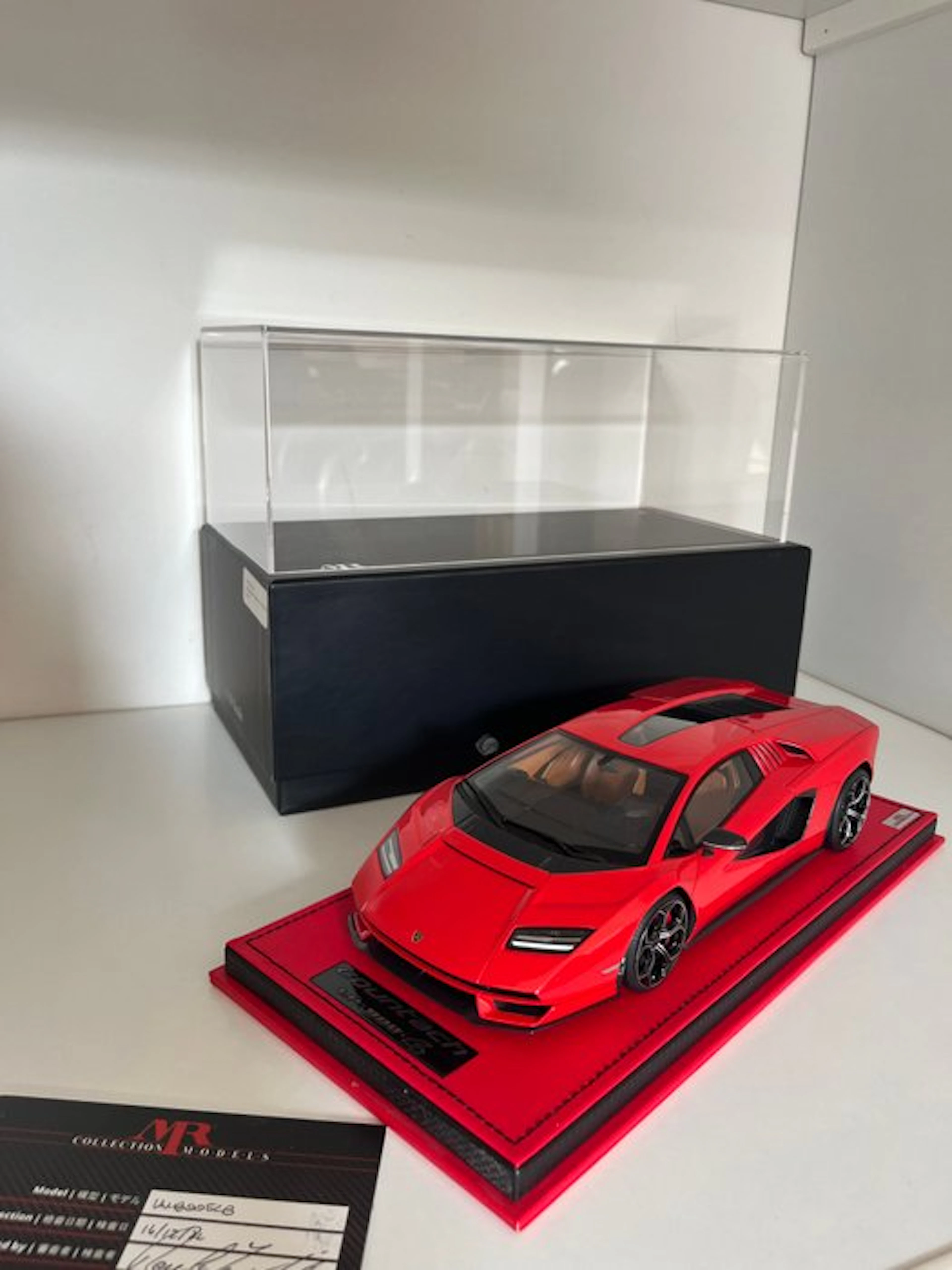 MR Collection 1:18 - Model car - Lamborghini Countach MR Collection - Countach