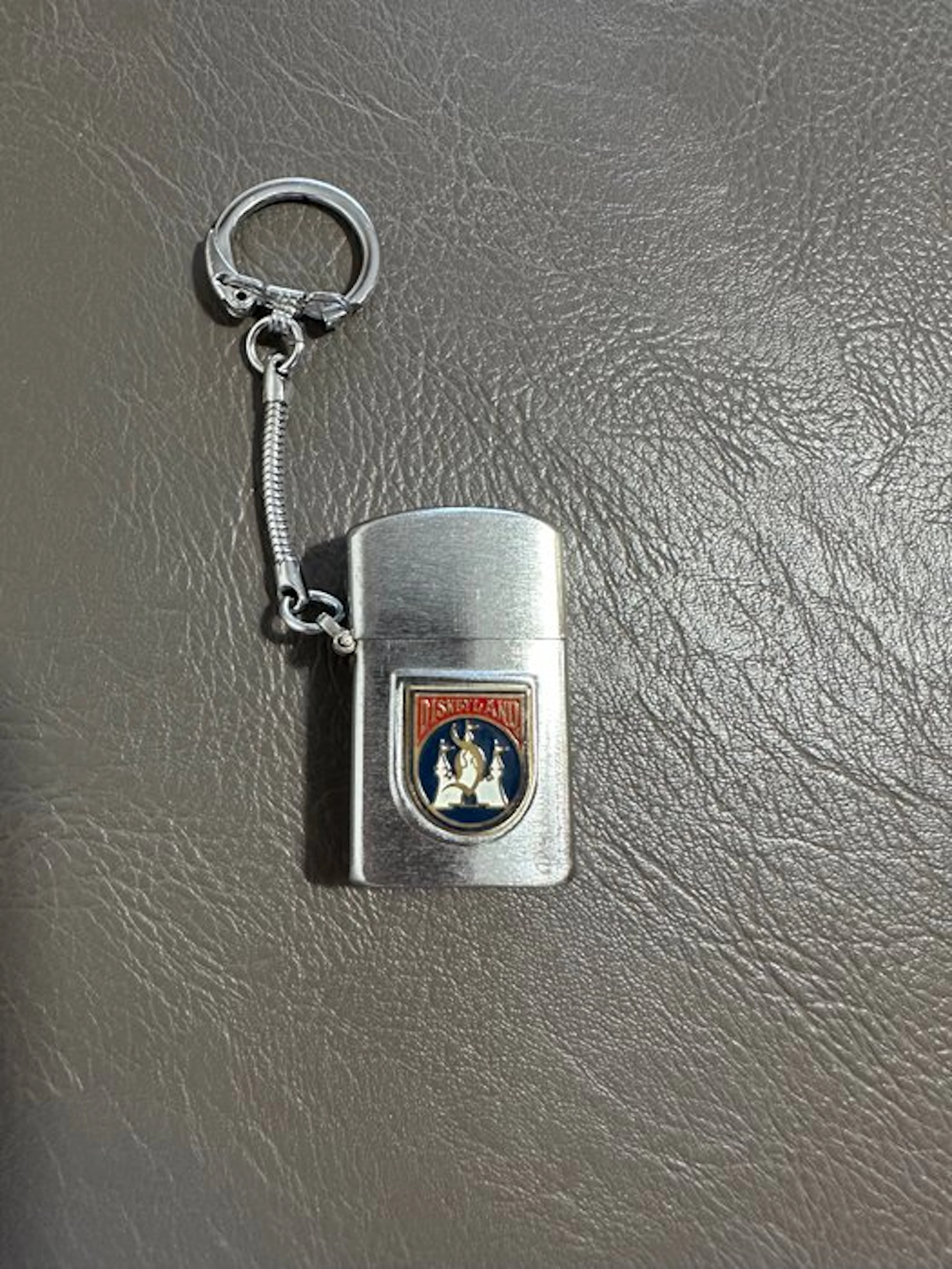 Walt Disney - Accendino portachiavi Disneyland - Pocket...