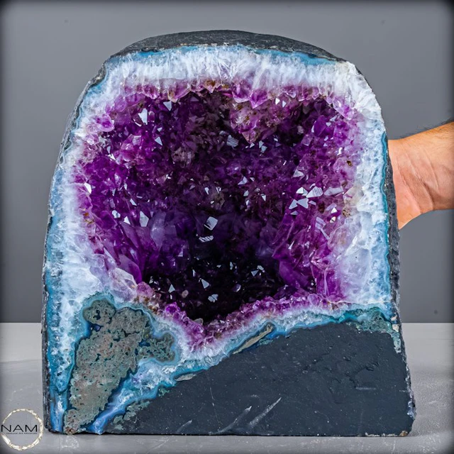 Natural amethyst druse from Uruguay, 17 kg - Nature's masterpiece- 17394.14 g