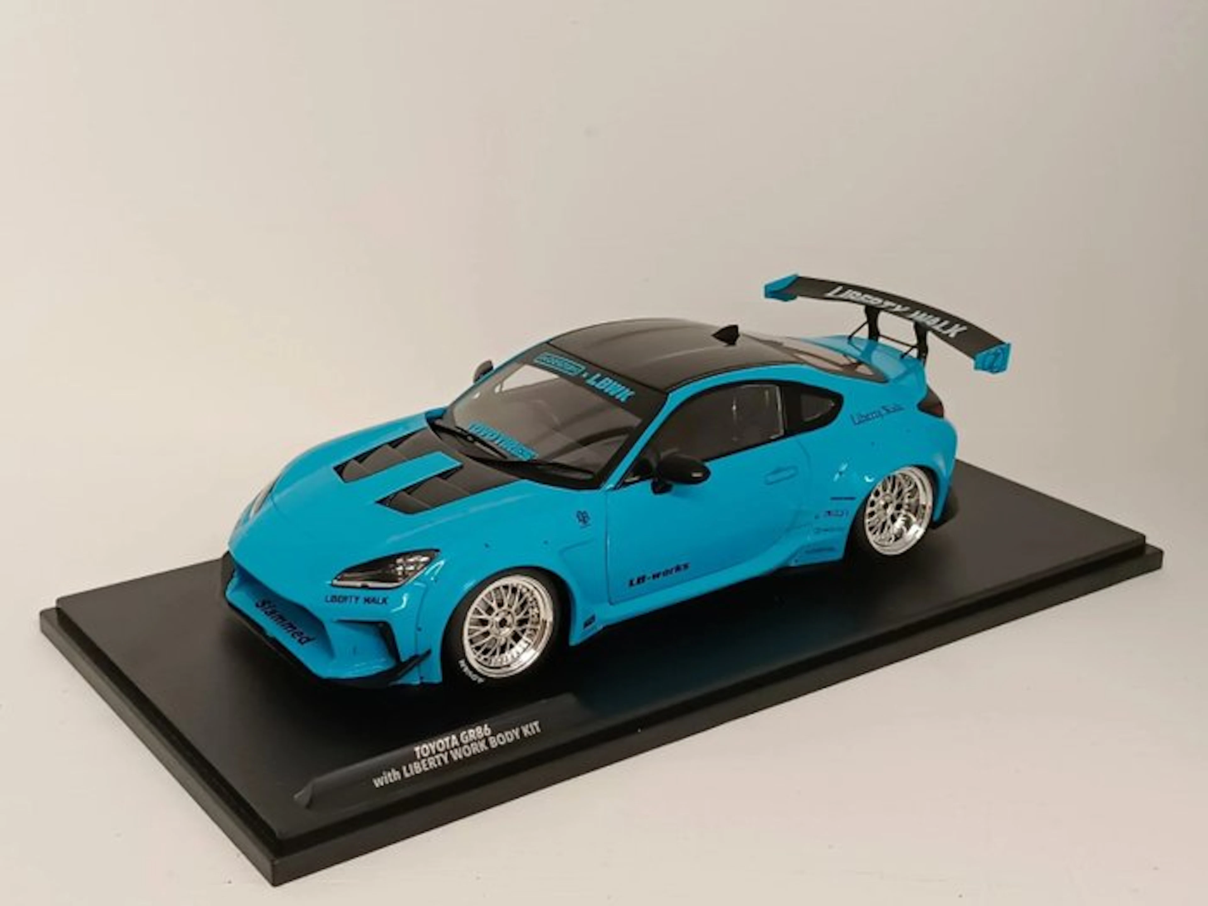 Solido 1:18 - Model car - Toyota GR86 Liberty Walk