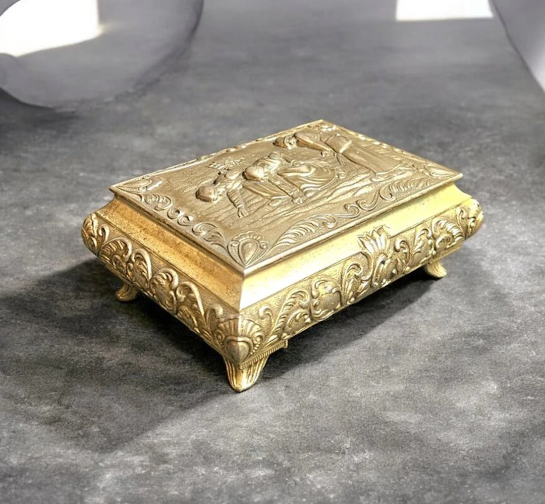 Jewellery box - Metal