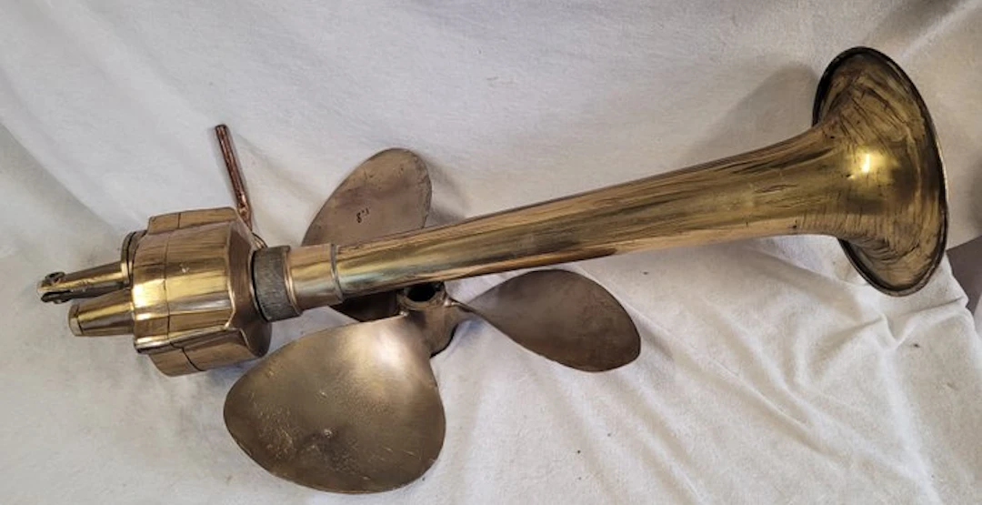Maritime object (2) - Oliver Constr - Brass- late 19th, early 20th century