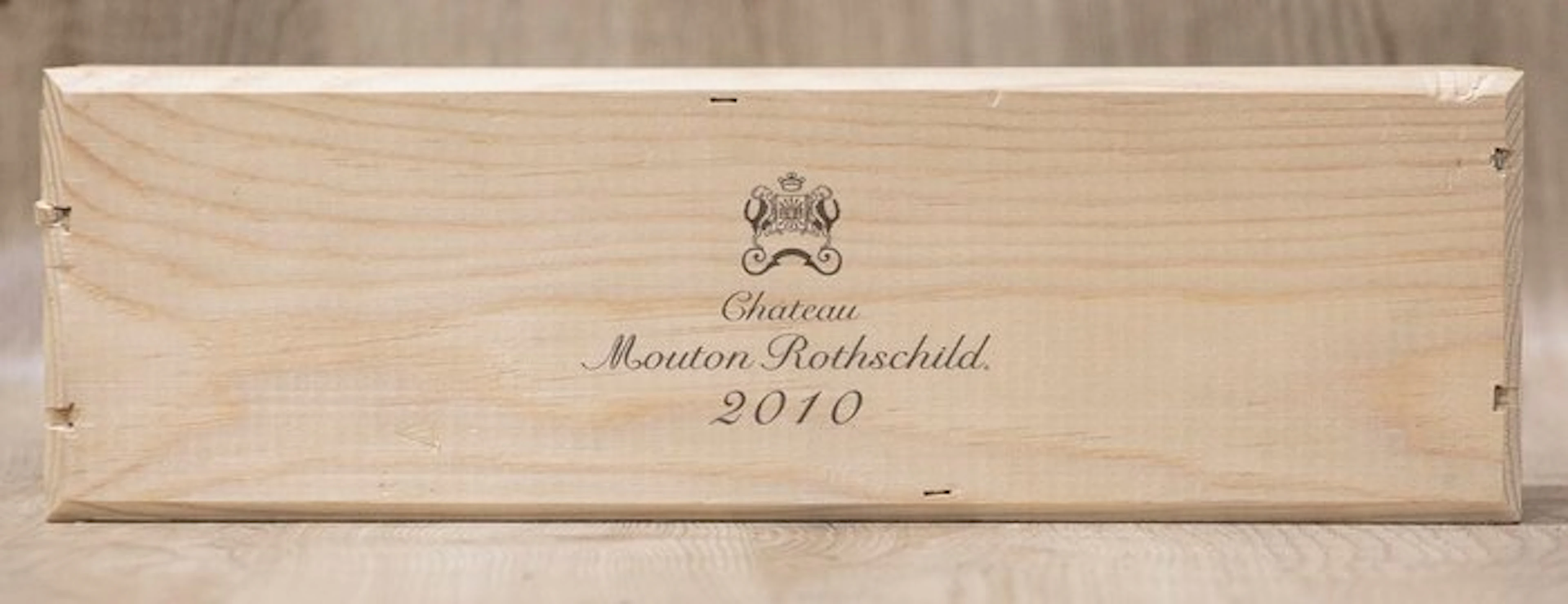 2010 Chateau Mouton Rothschild - Pauillac 1er Grand Cru...
