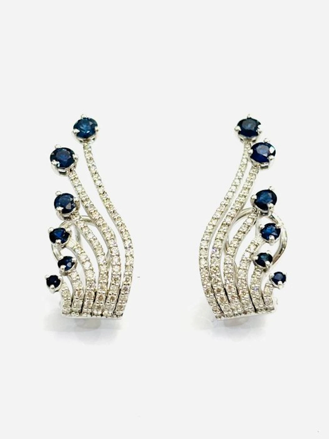 Earrings - 18 kt. White gold - 3.80ct. tw. Sapphire - Diamond - Made in Italy