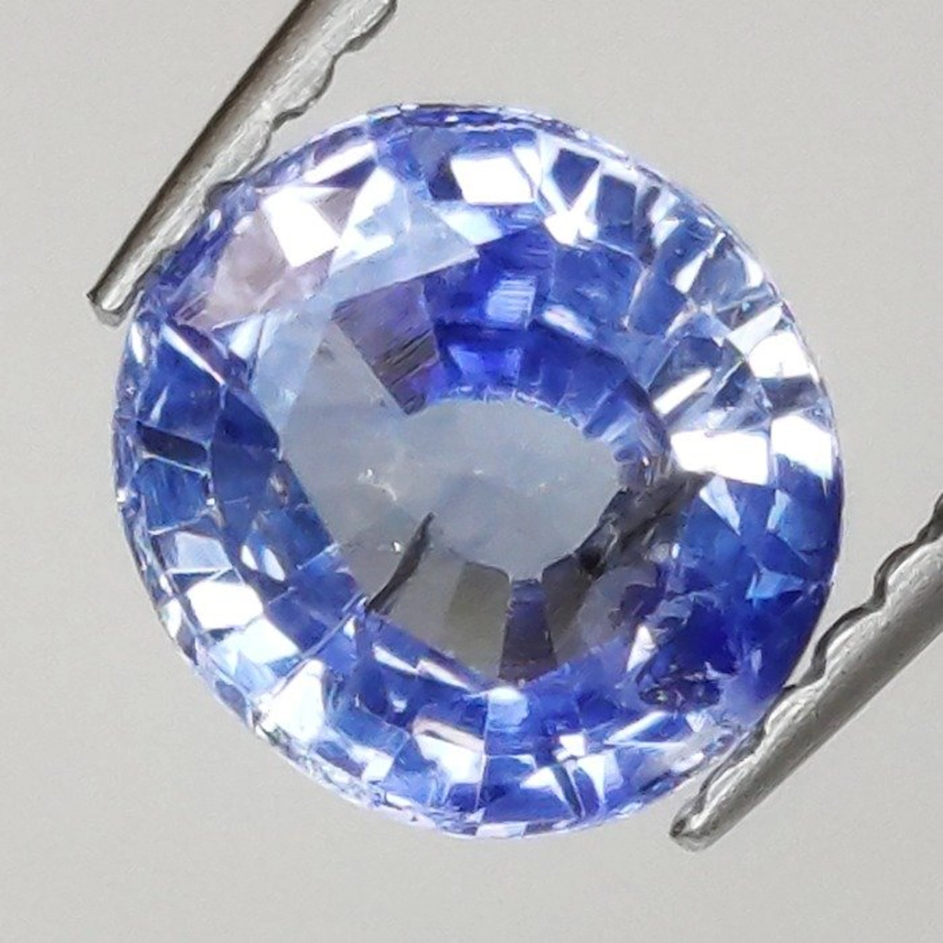 Blue Sapphire - 1.29 ct - Antwerp Laboratory for Gemstone Testing (ALGT)