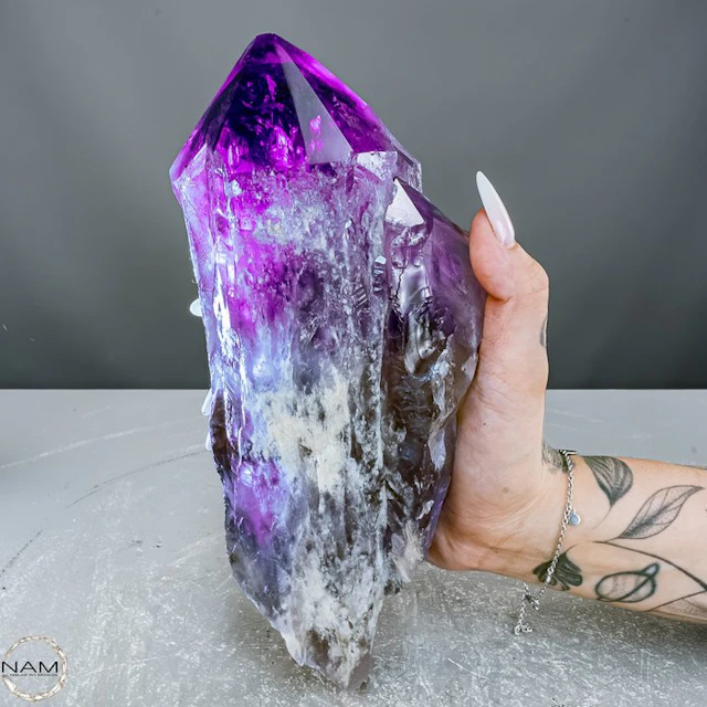Natural amethyst crystal from Brazil – Expression of pure beauty.- 1271.96 g