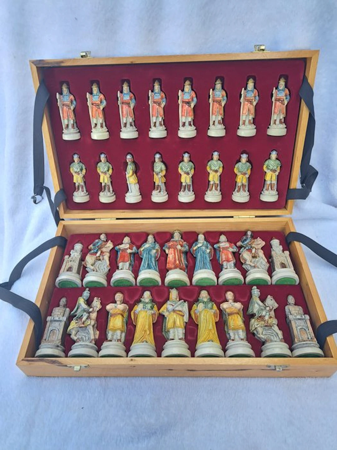 Chess set - Carved Nigri - Marble powder