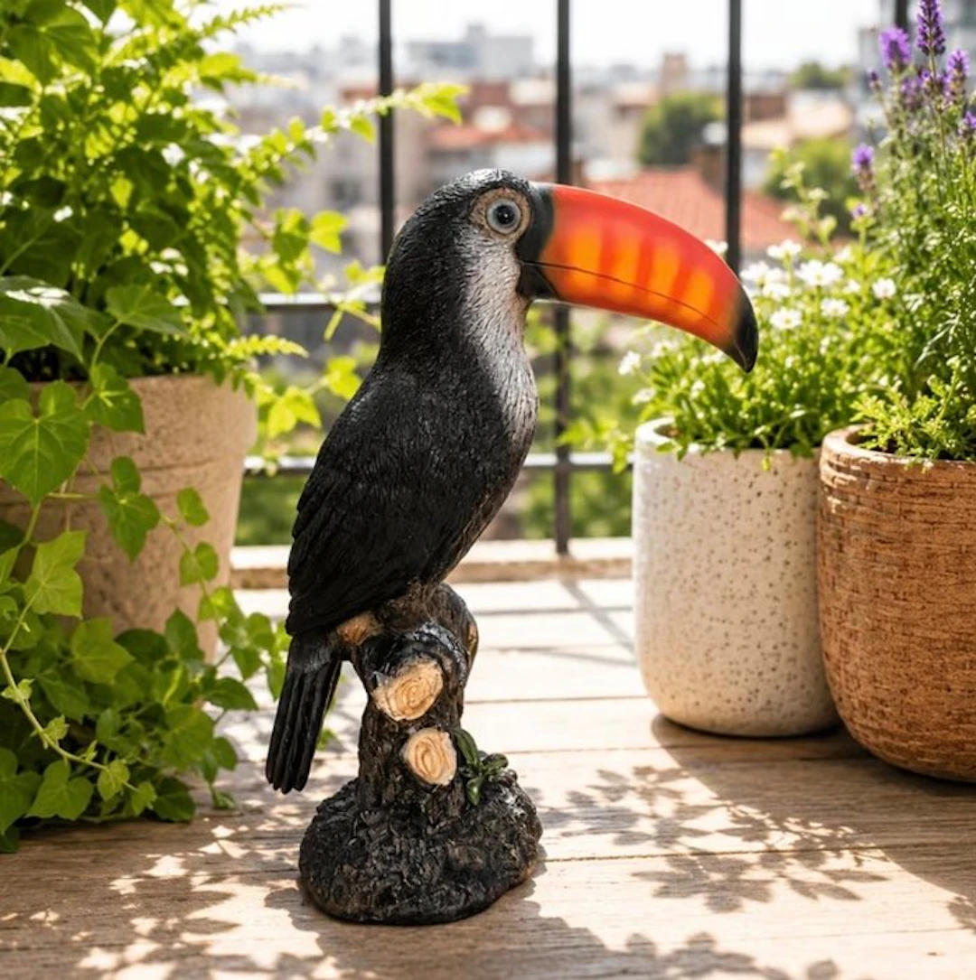 Figure - Toucan garden ornament - Resin