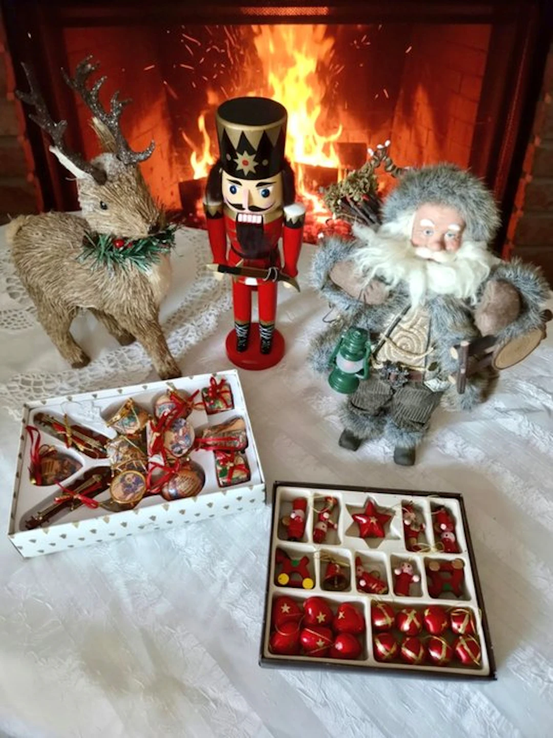 Großes Konvolut traditioneller Weihnachtsdekoration – Nussknacker