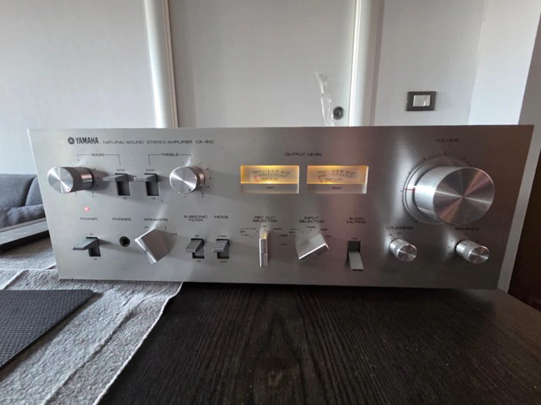 Yamaha - CA-610 'Natural Sound' Solid state integrated amplifier