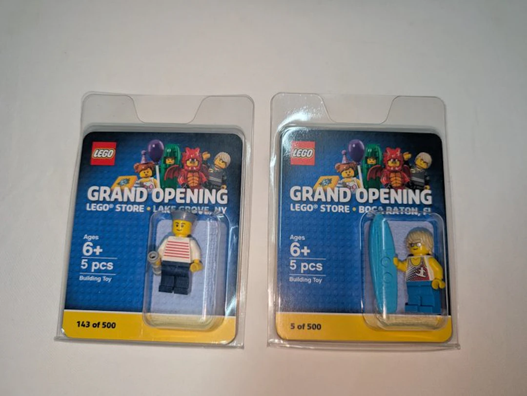 LEGO Minifigure - Promotional - GRAND OPENING - LEGO STORE