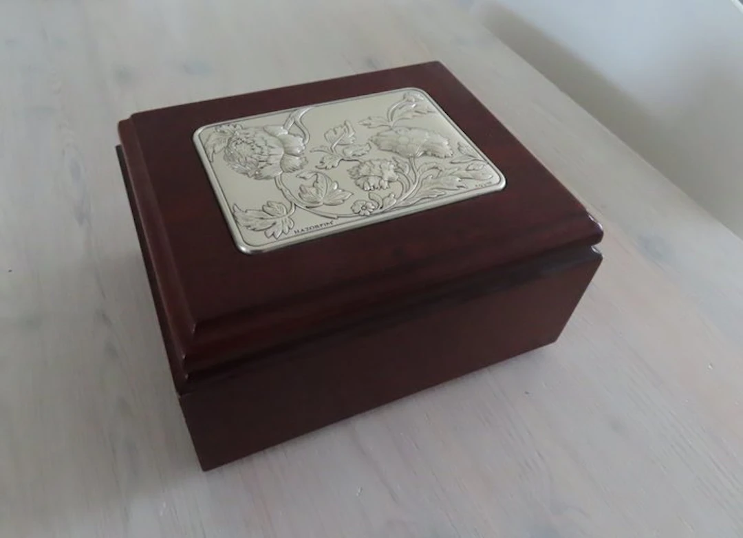 Hazorfim - Hazorfim - Tea caddy/ box - tea box - FI Ag 1g 1585 - collector box