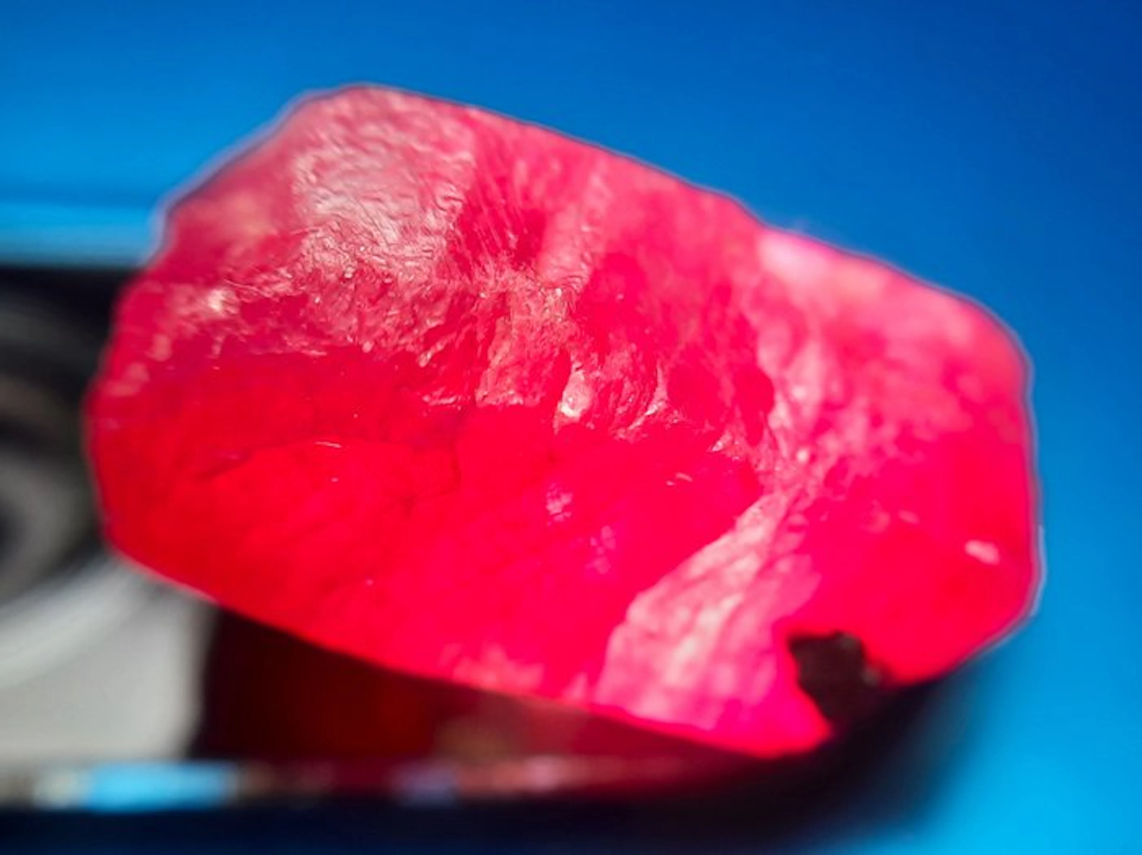 9 ct - Untreated Natural Ruby - Rough- 1.8 g