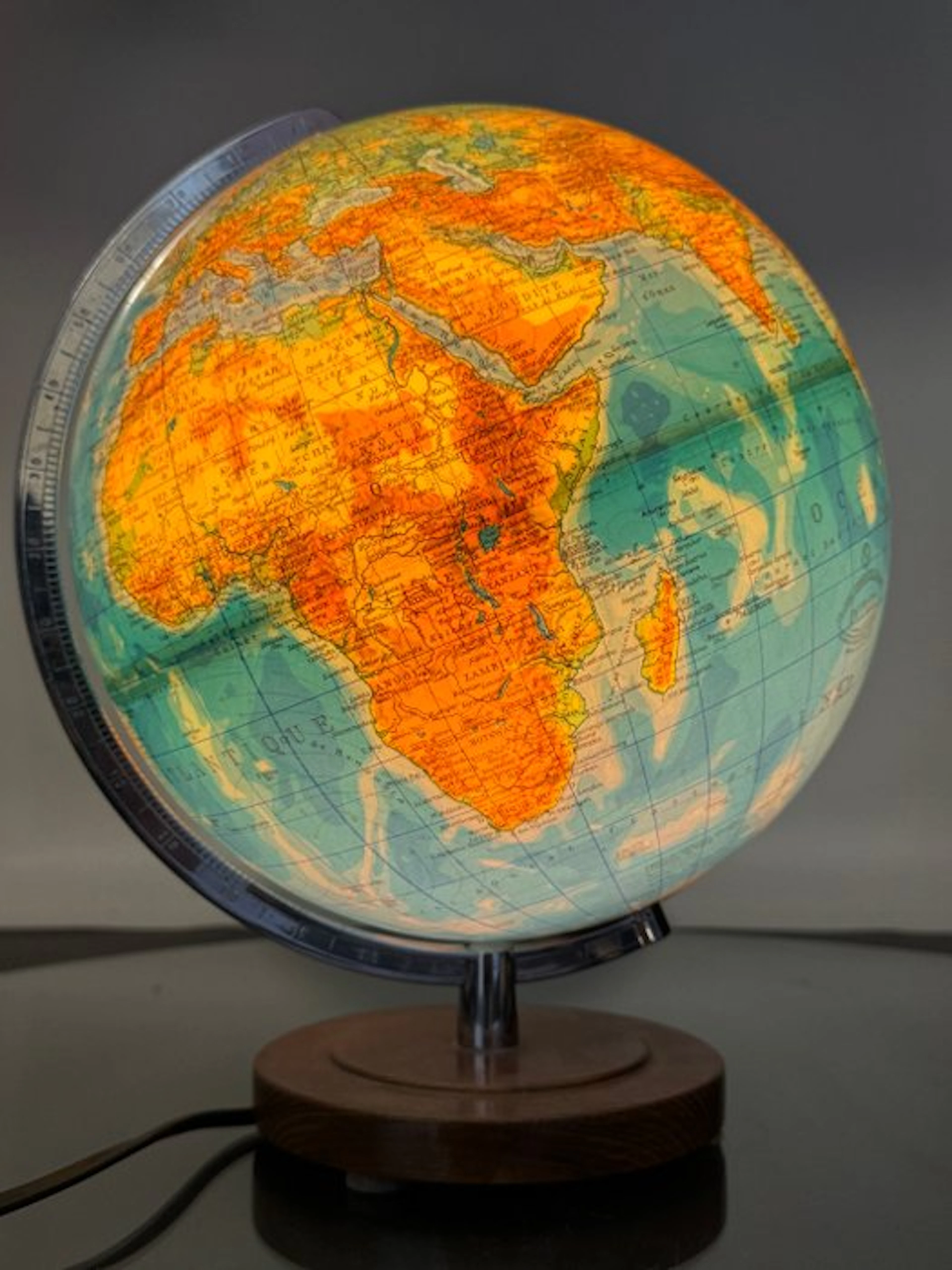 Terrestrial table globe - World Maps - 1960-1970