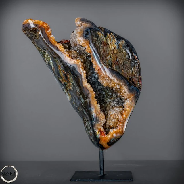 Extraordinary multicolored amethyst agate druzy with...