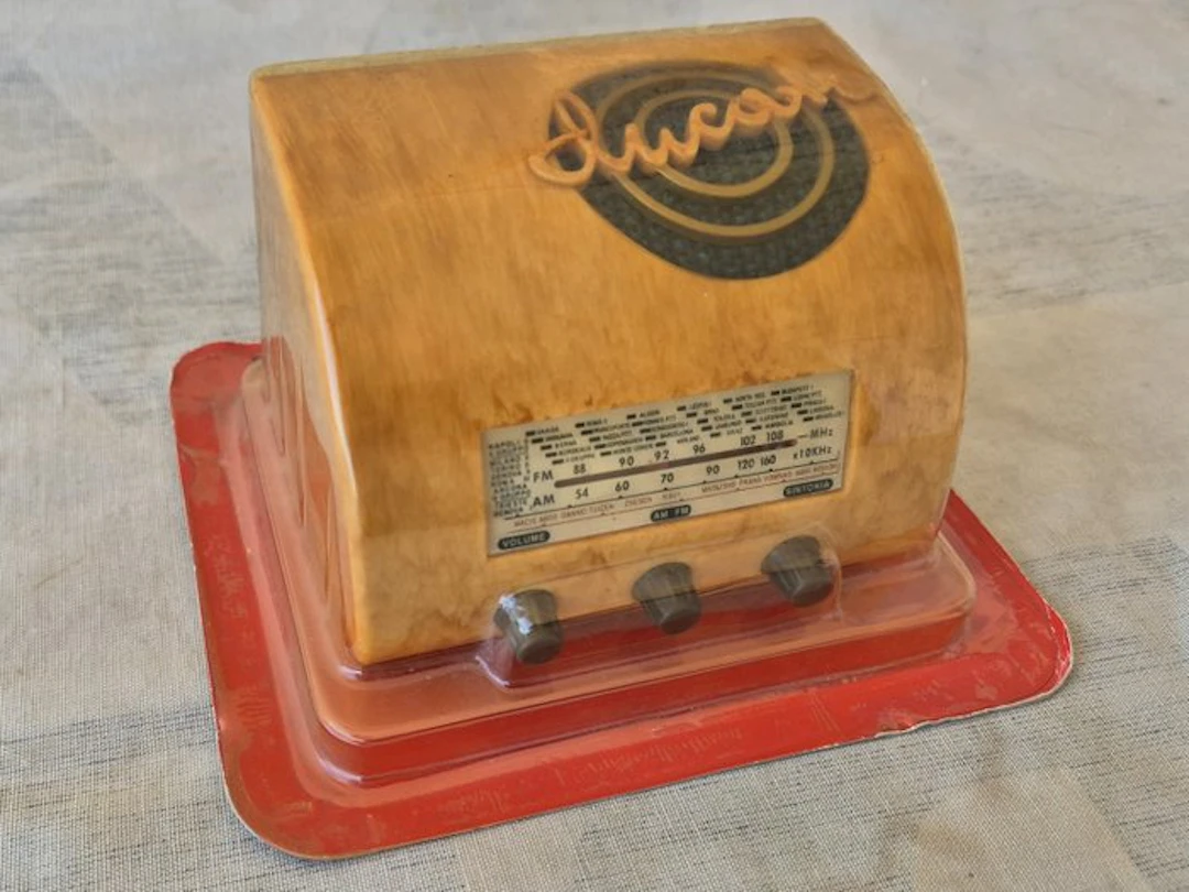 Novelty - Ducati RR034 Miniature Radio