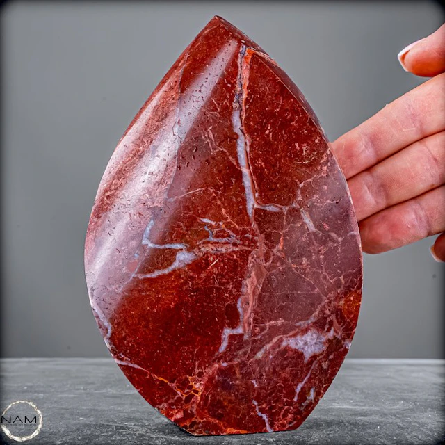 Natural red jasper flame from the Himalayas – rare...