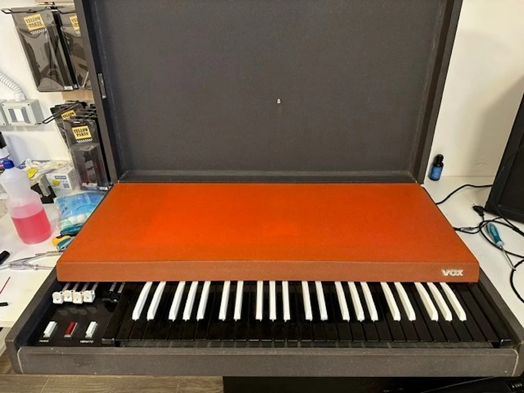 Vox - Continental V301E - - Electronic organ - Italy - 1965