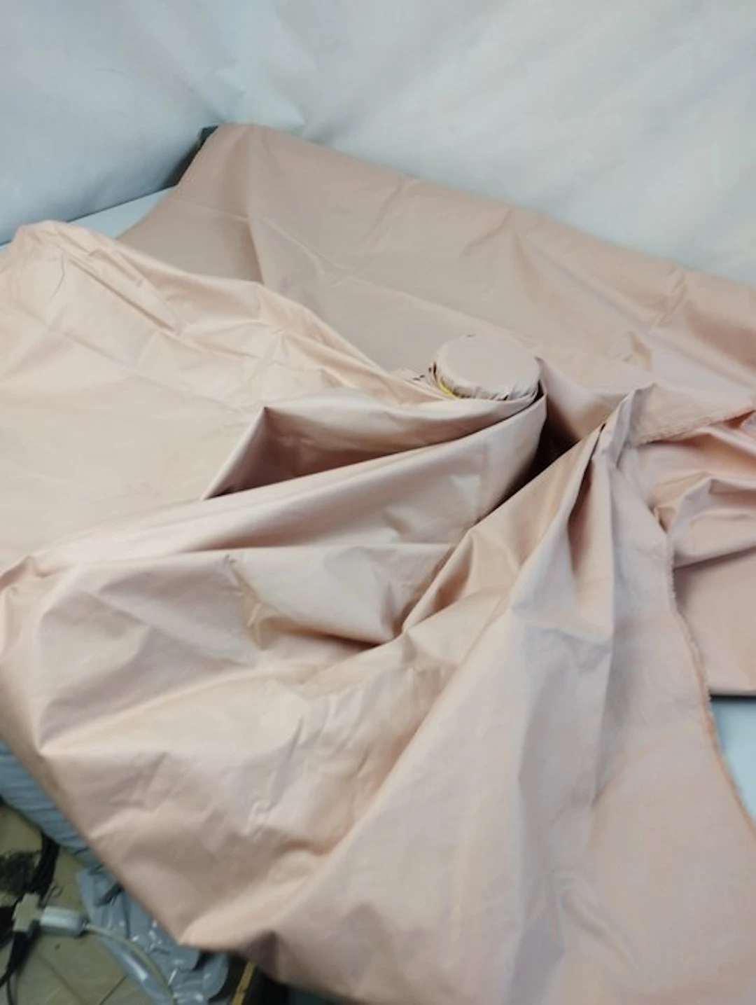 Sumptuous powder finish in pure cotton