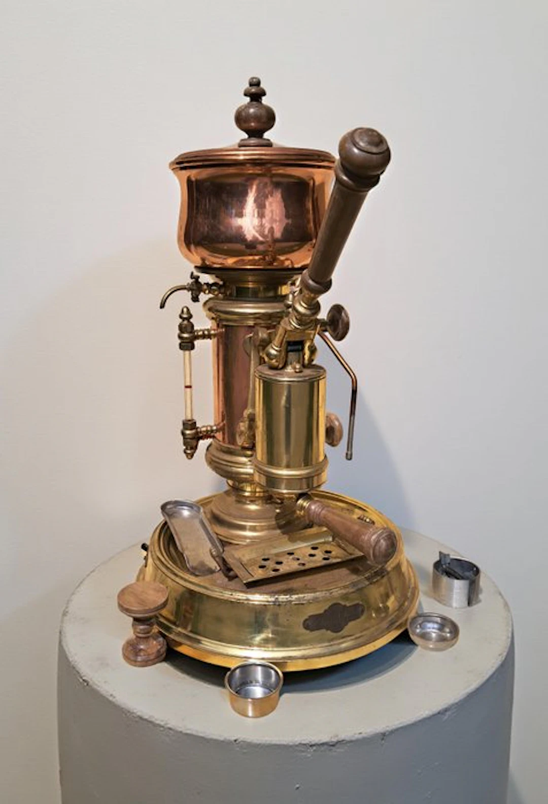 Stefano Ugolini - Coffee maker - Copper, Wood, Brass - Never put into operation
