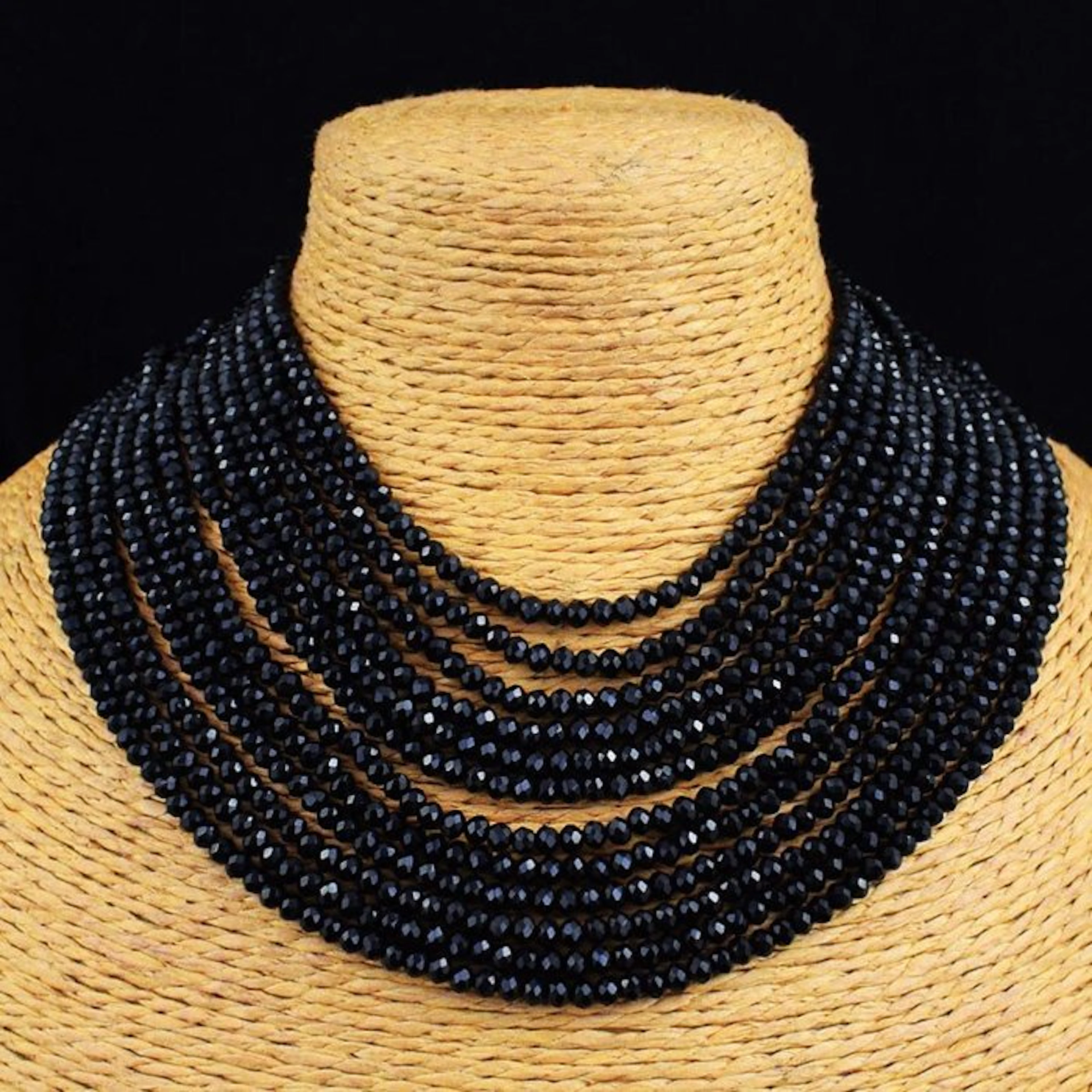 Really beautiful handmade necklace 12 wires black spinel beads - 480 Cts