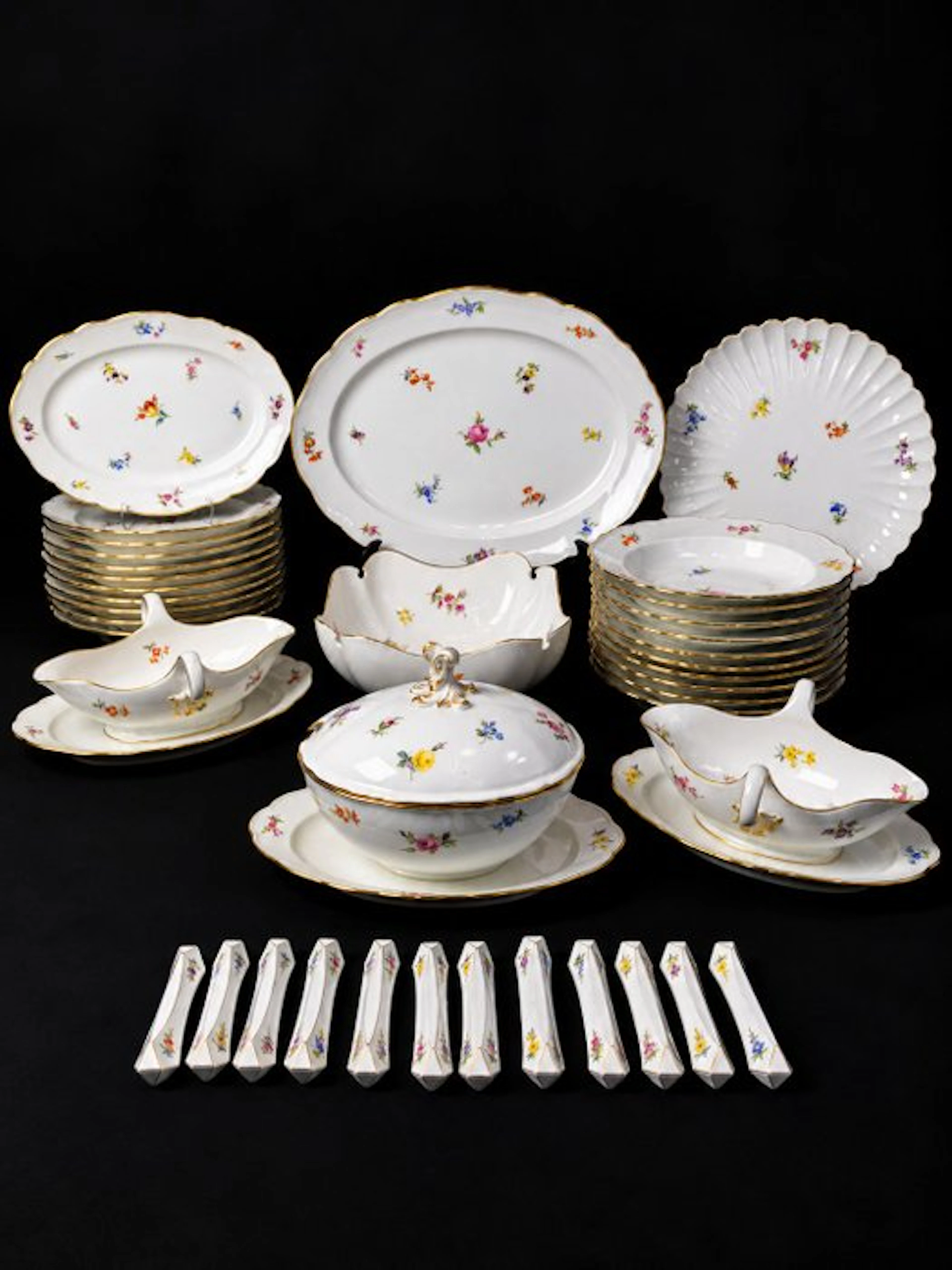 Meissen - Fiori sparsi - Servizio da tavola (39 pezzi)...