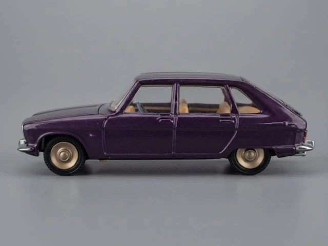 Dinky Toys 1:43 - Model car - Renault R 16
