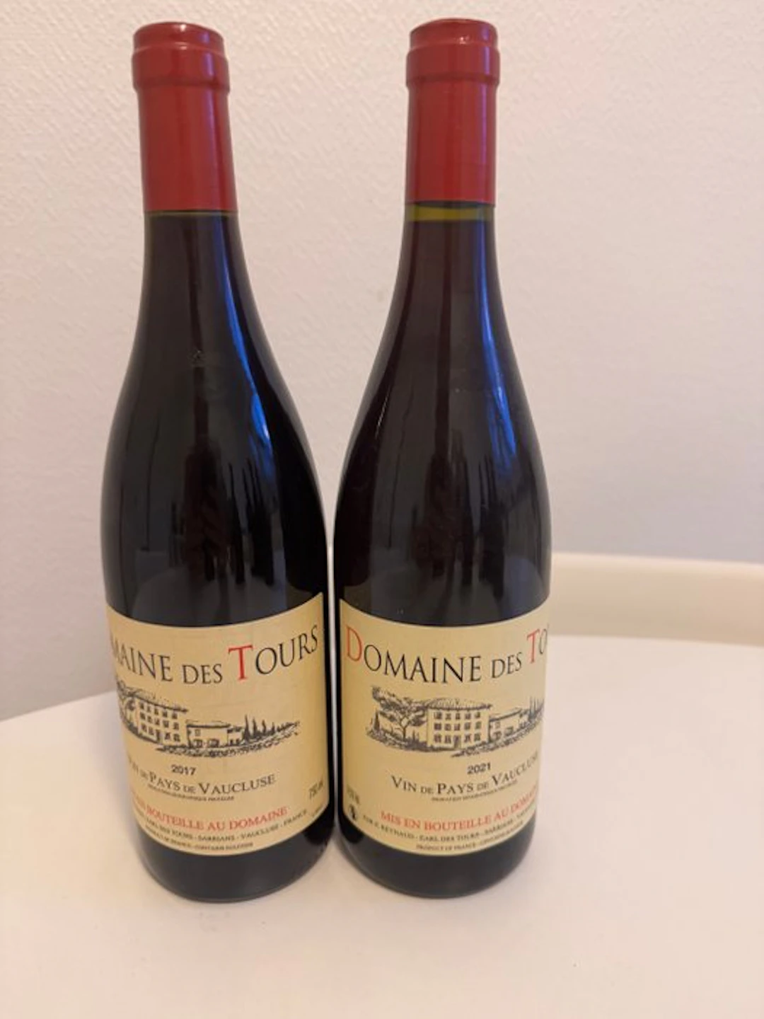 2017 Domaine des Tours - Vin de Pays de Vaucluse - 2 Bottle (0.75L)