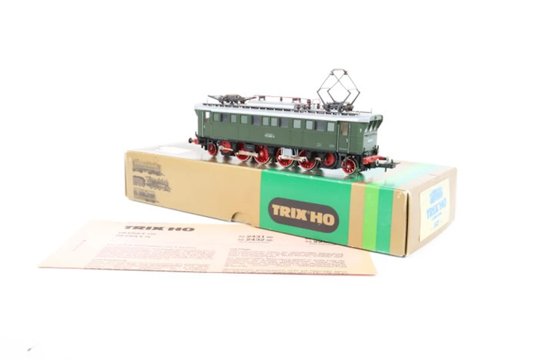 Trix International H0 - 2431 - Electric locomotive (1) - BR 175 - DB