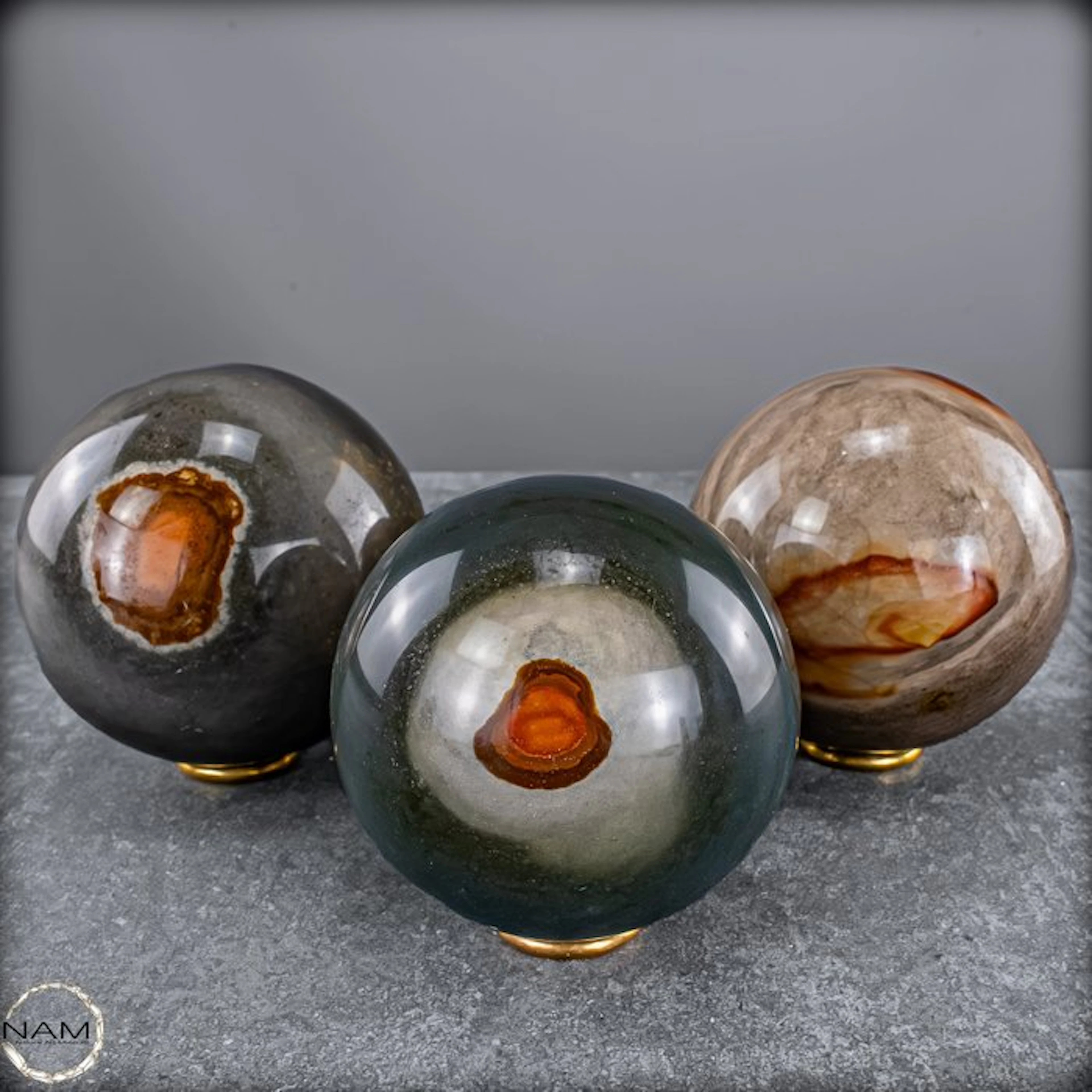 Natural polychrome jasper spheres – Color-intensive set...