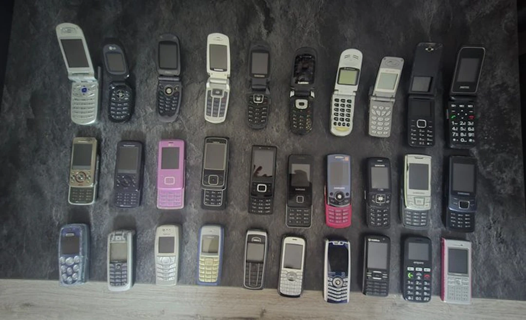 Samsung - Smartphone (130)