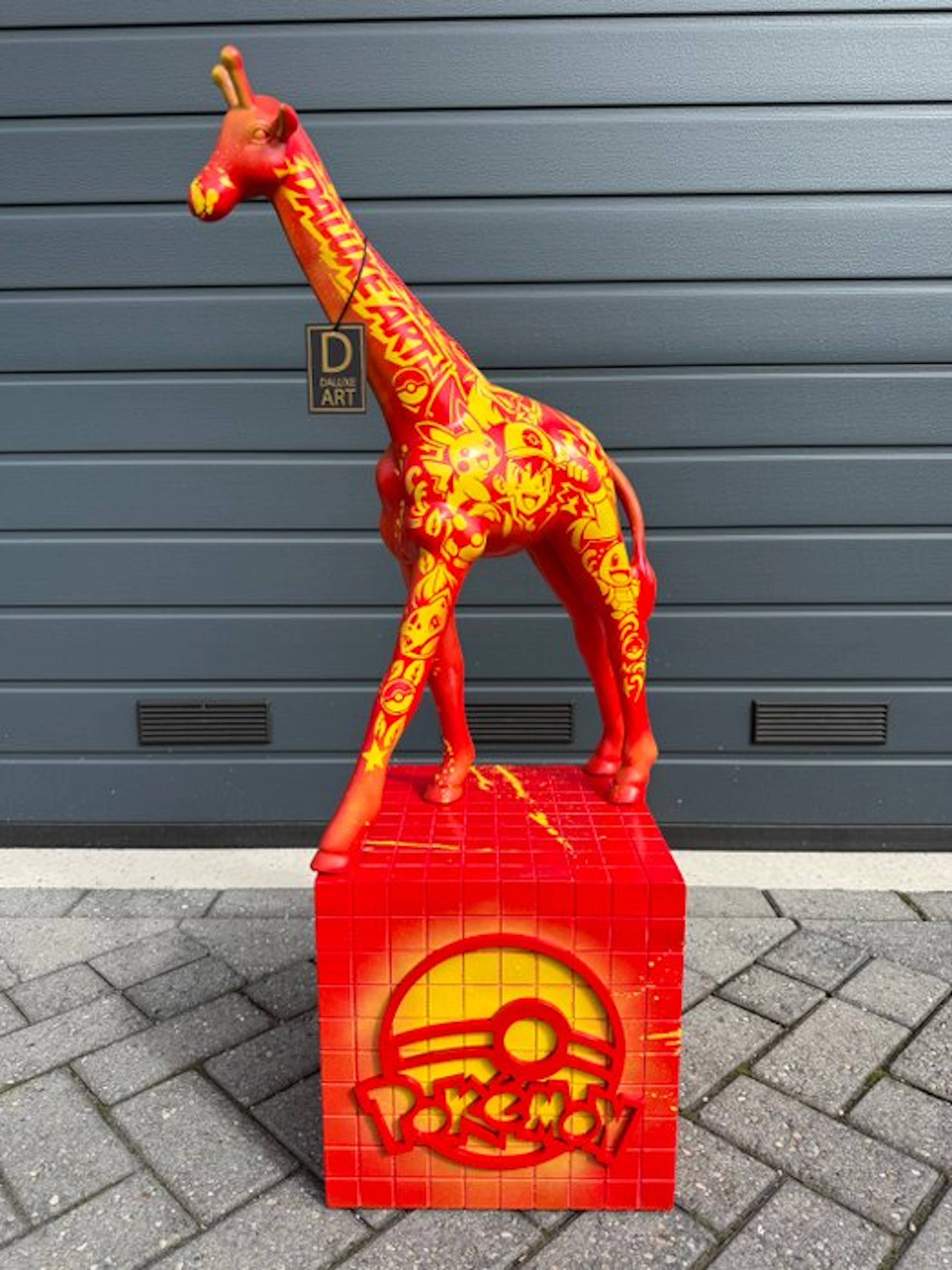 Daluxe Art - 1999 • XXL Pokémon Giraffe Display – 95 cm