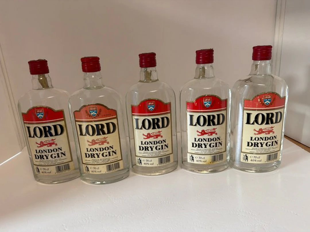 Lord - London Dry Gin - Italian - b. 2000s - 70cl - 6 bottles