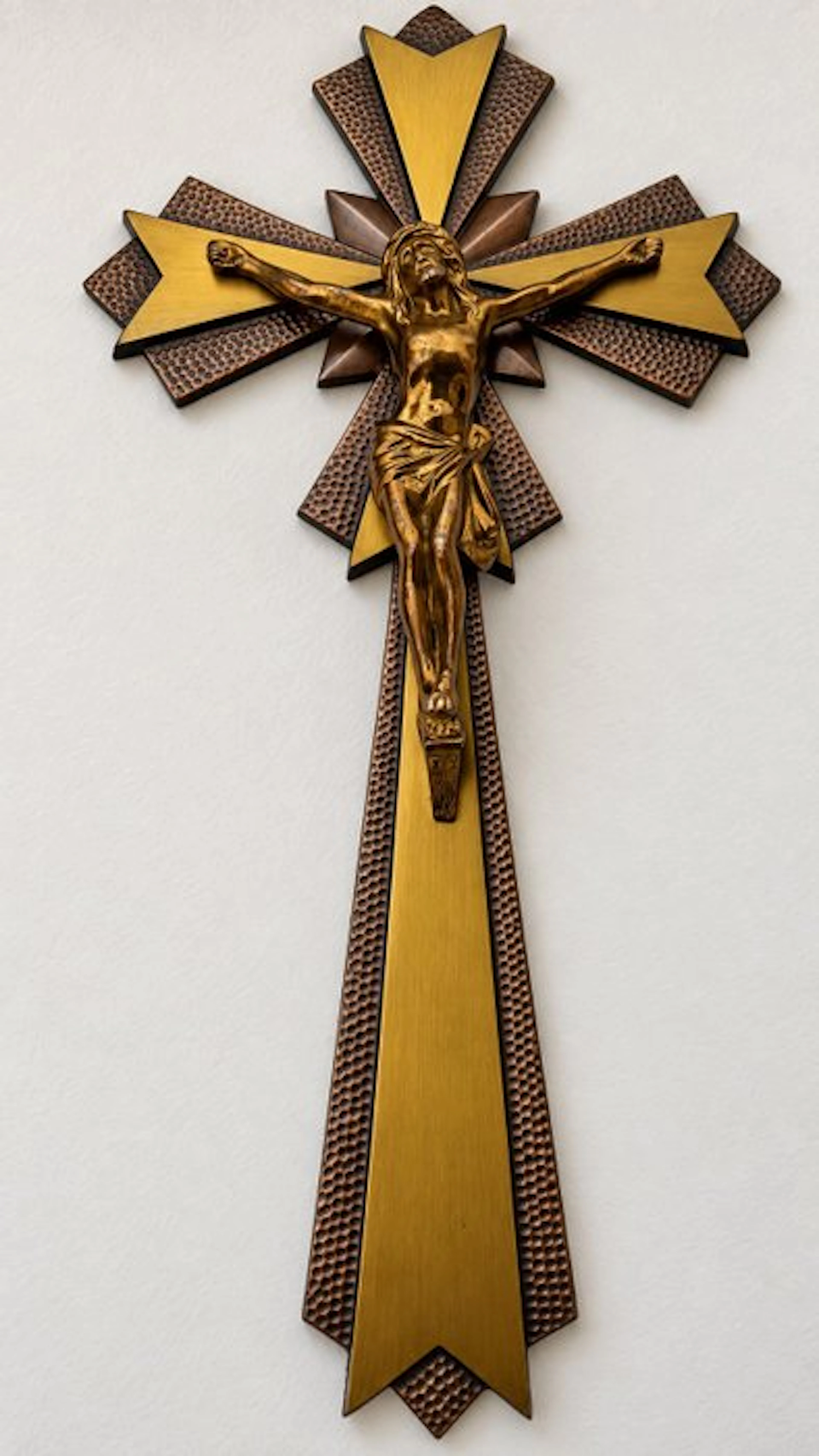 Crucifix - Metal, Brass - 1950-1970 - Vintage wall crucifix - 28.5 cm