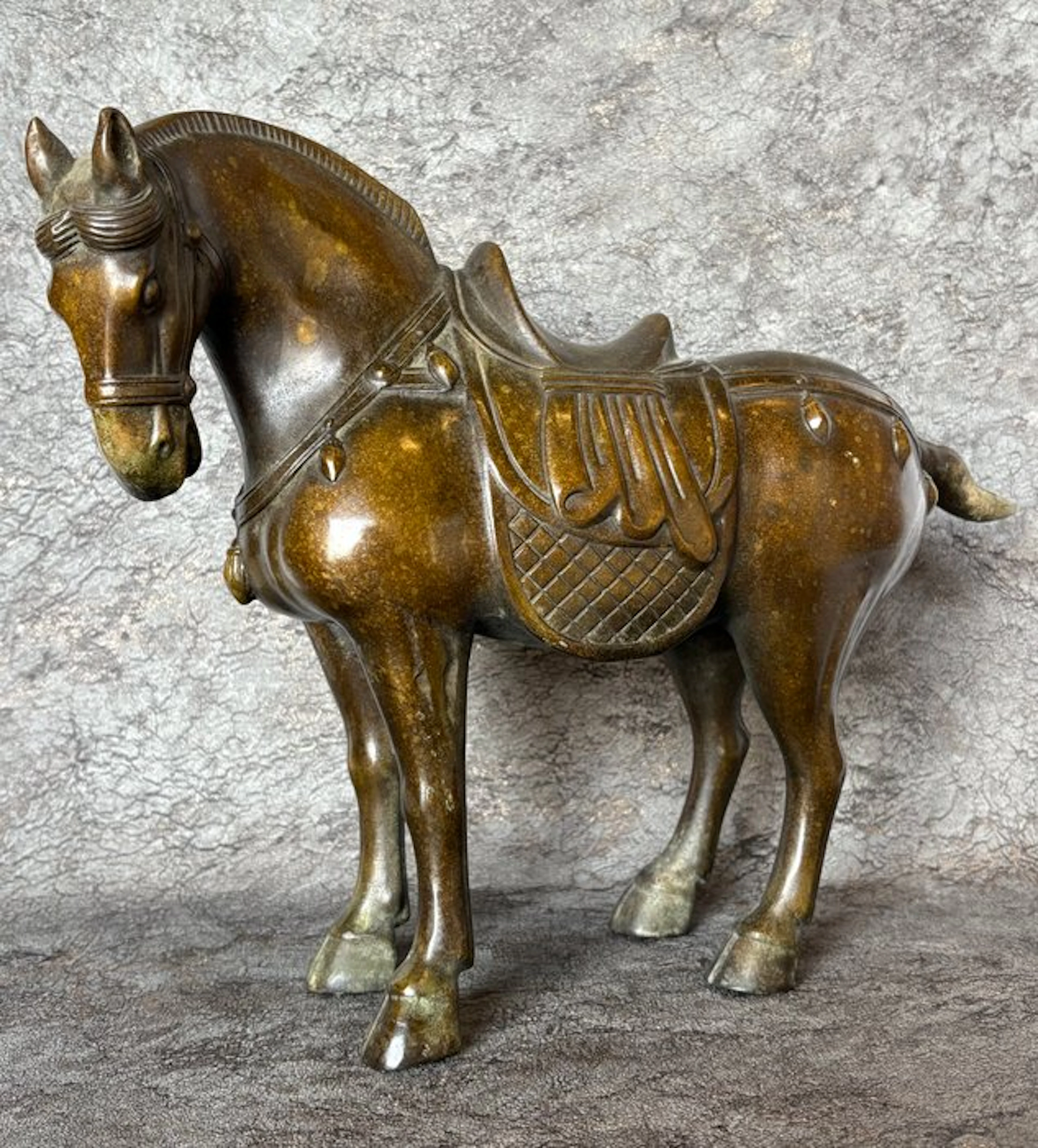 Statue, Exclusief Tang-Dynastie stijl paard 34 cm / 3.2...