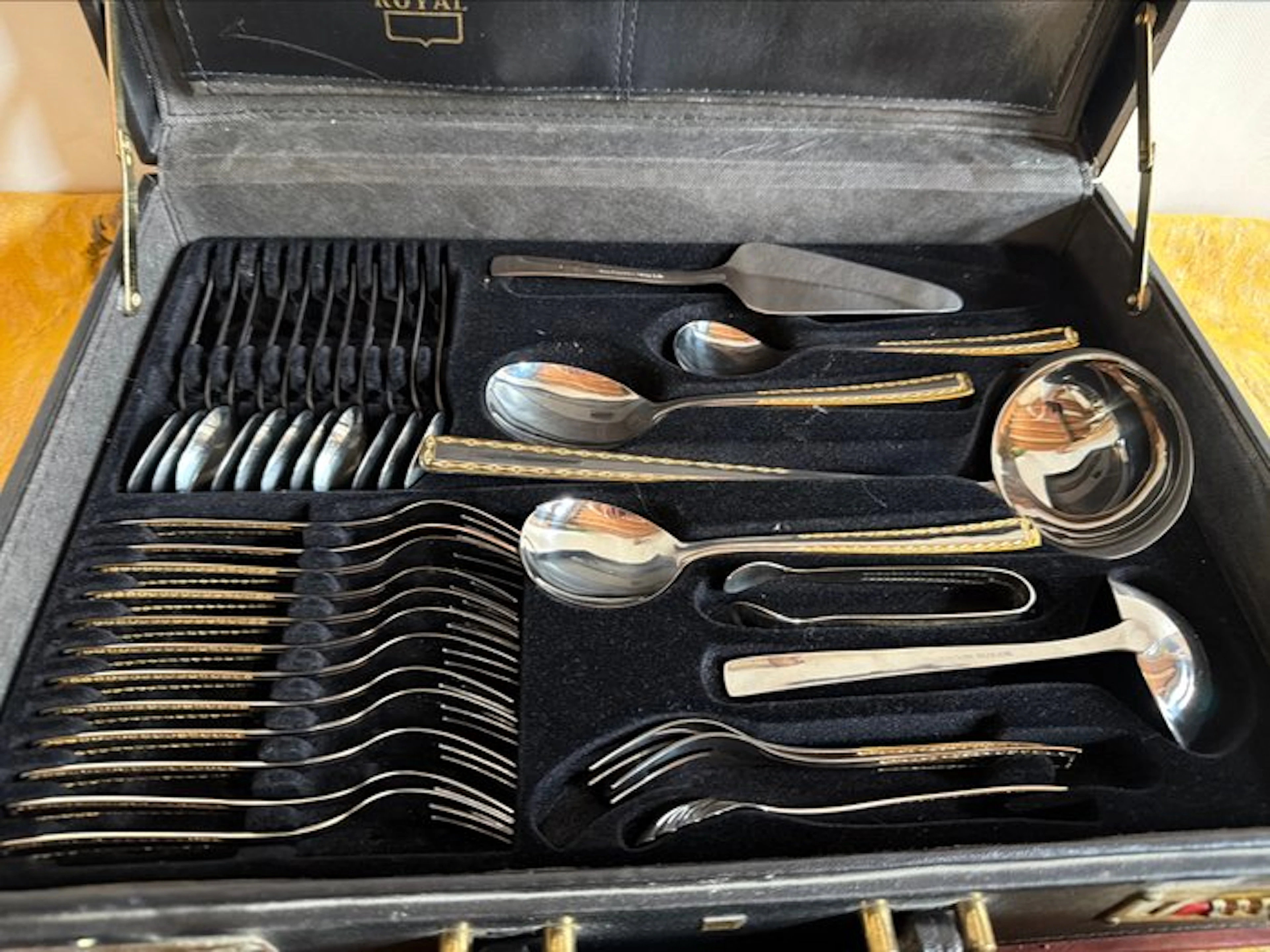 Royal - Cutlery set (71) - Carla - Steel, Gold plated