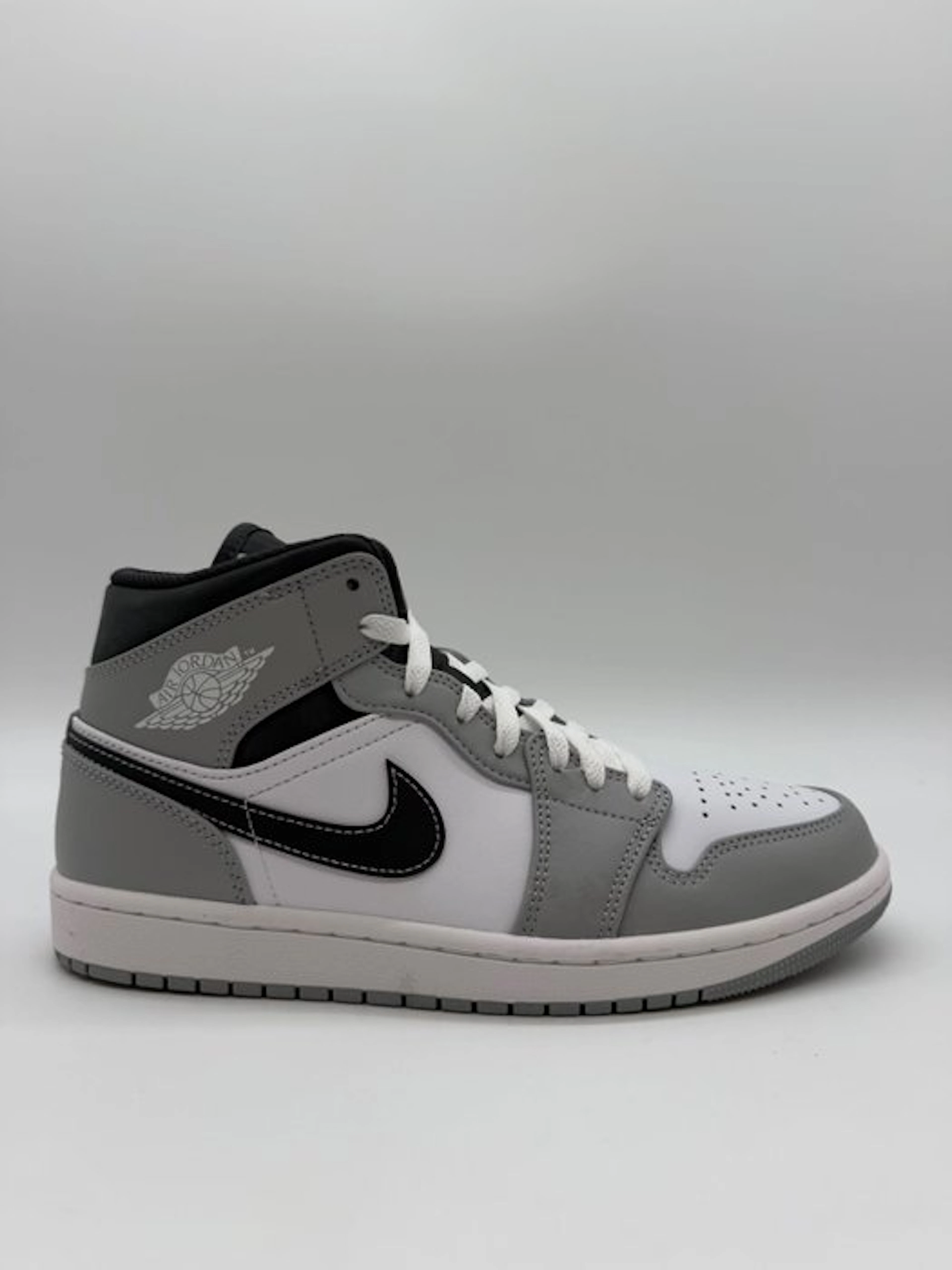 Air Jordan - Jordan 1 Mid Light Smoke Grey Anthracite - Sneakers - Size: EU 41