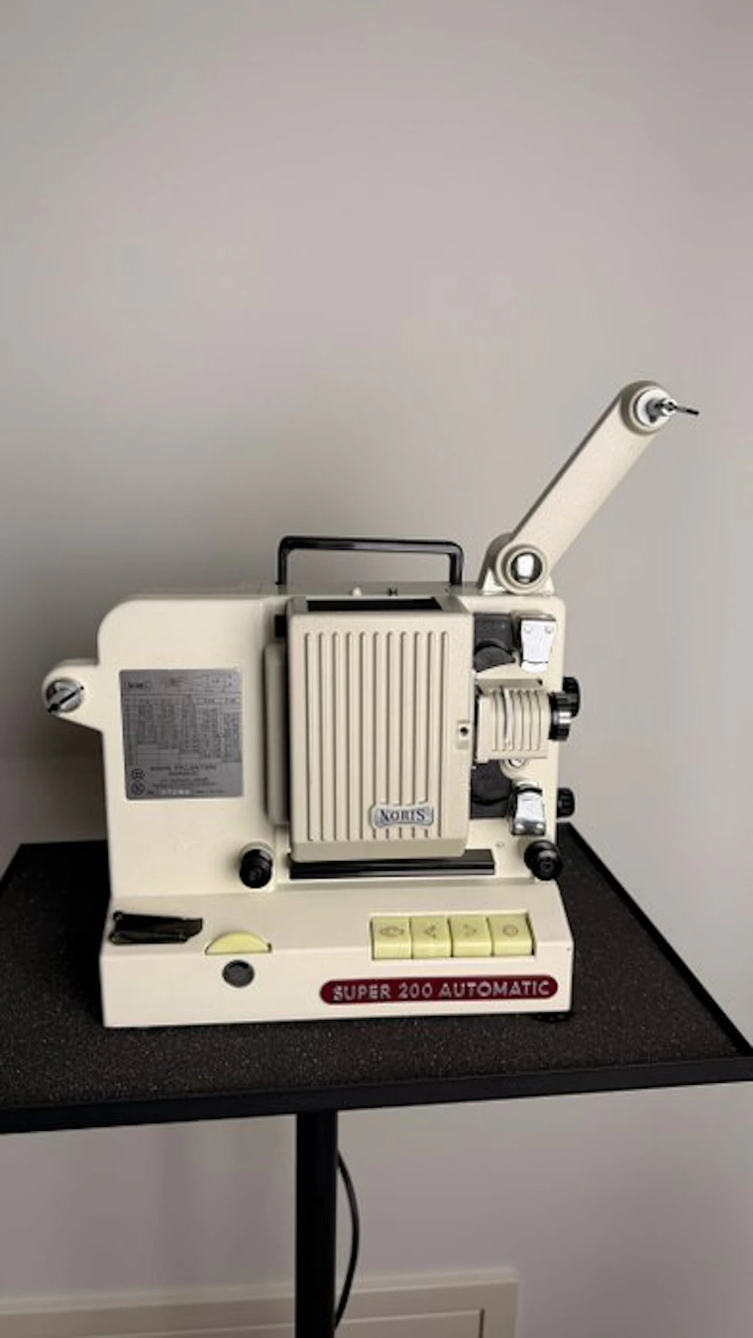 Noris SUPER 200 AUTOMATIC Projector film