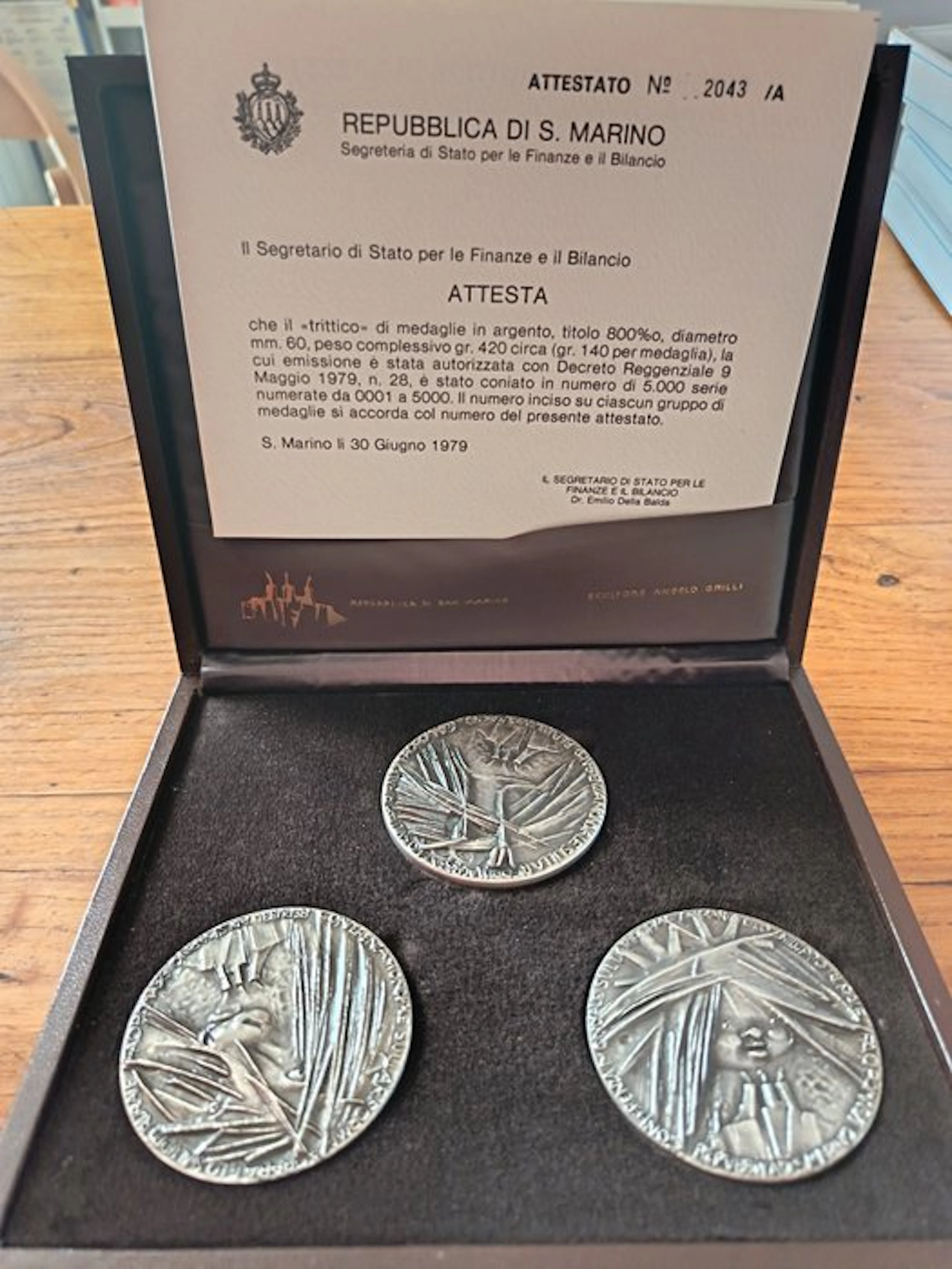 San Marino. Lotto 6 medaglie 1979 Bronzo e Argento - 420 gr Ag .800