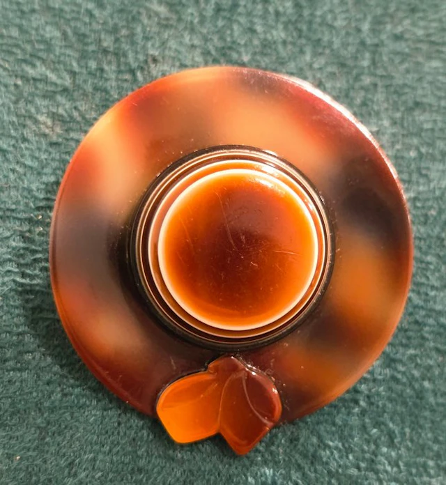 Léa Stein - Bakelite - Brooch - No reserve price