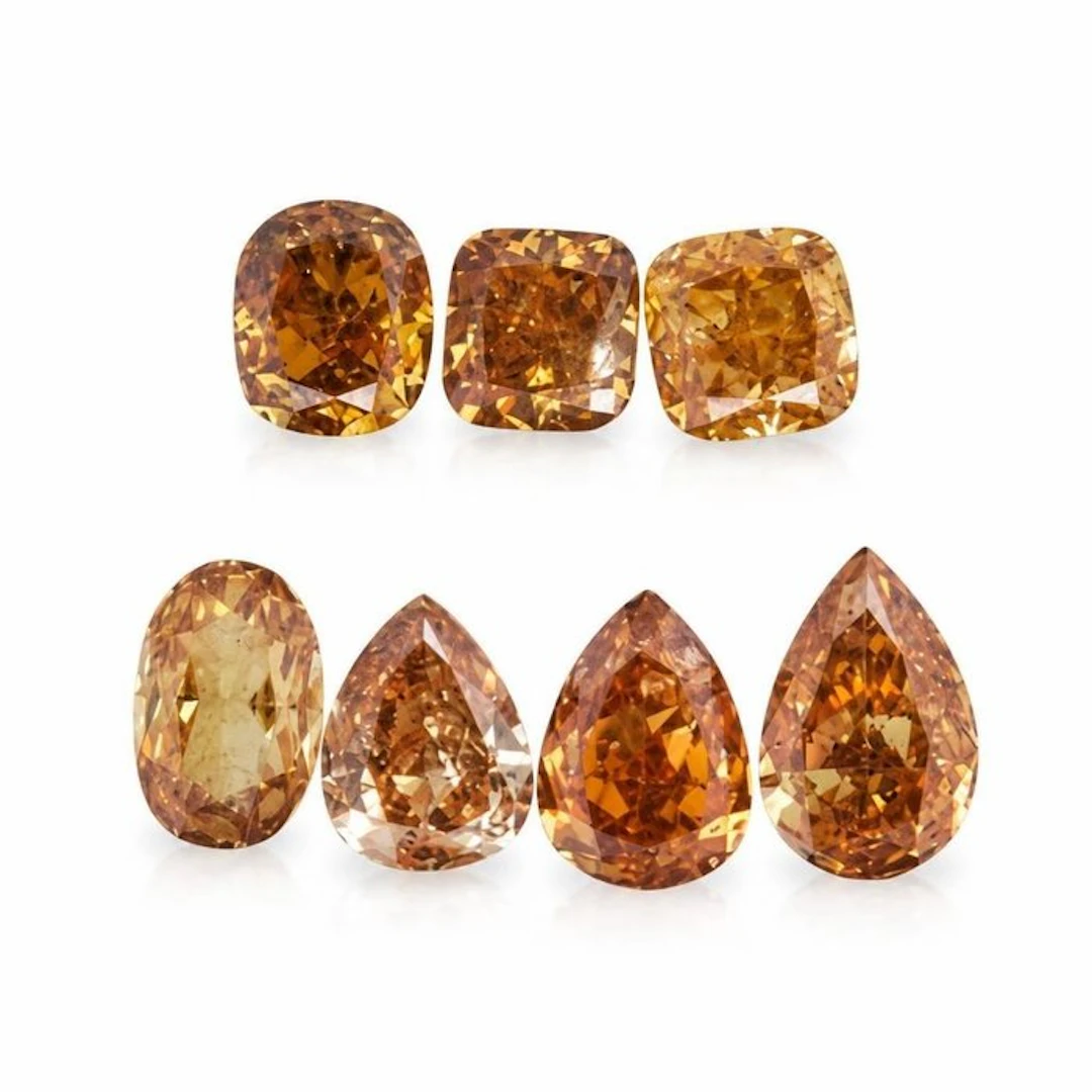 No reserve price - 7 pcs Diamond (Natural coloured)...