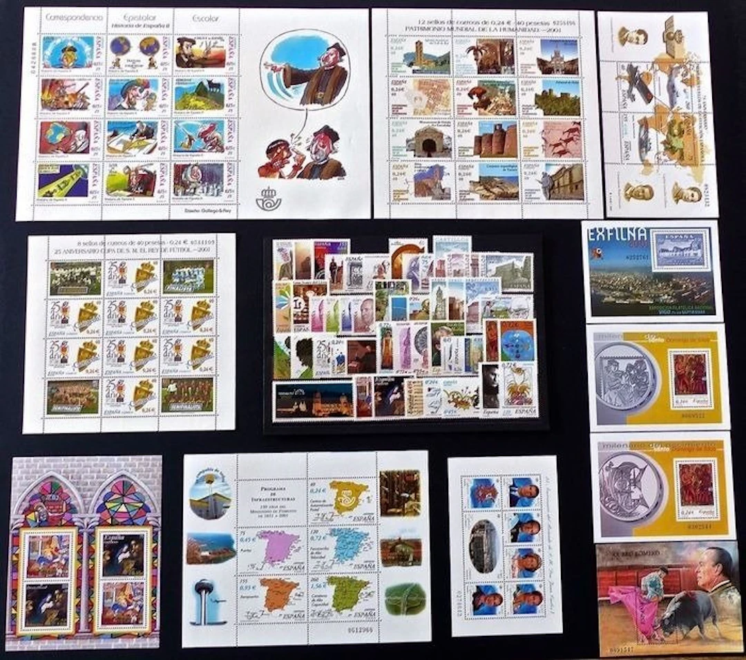 Spain 2001 - Year 2001 complete with the football mini-issue.