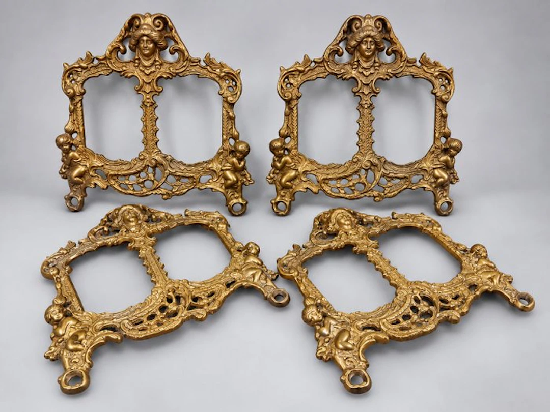 Wall decoration (4) - Belgium - brass photo frames