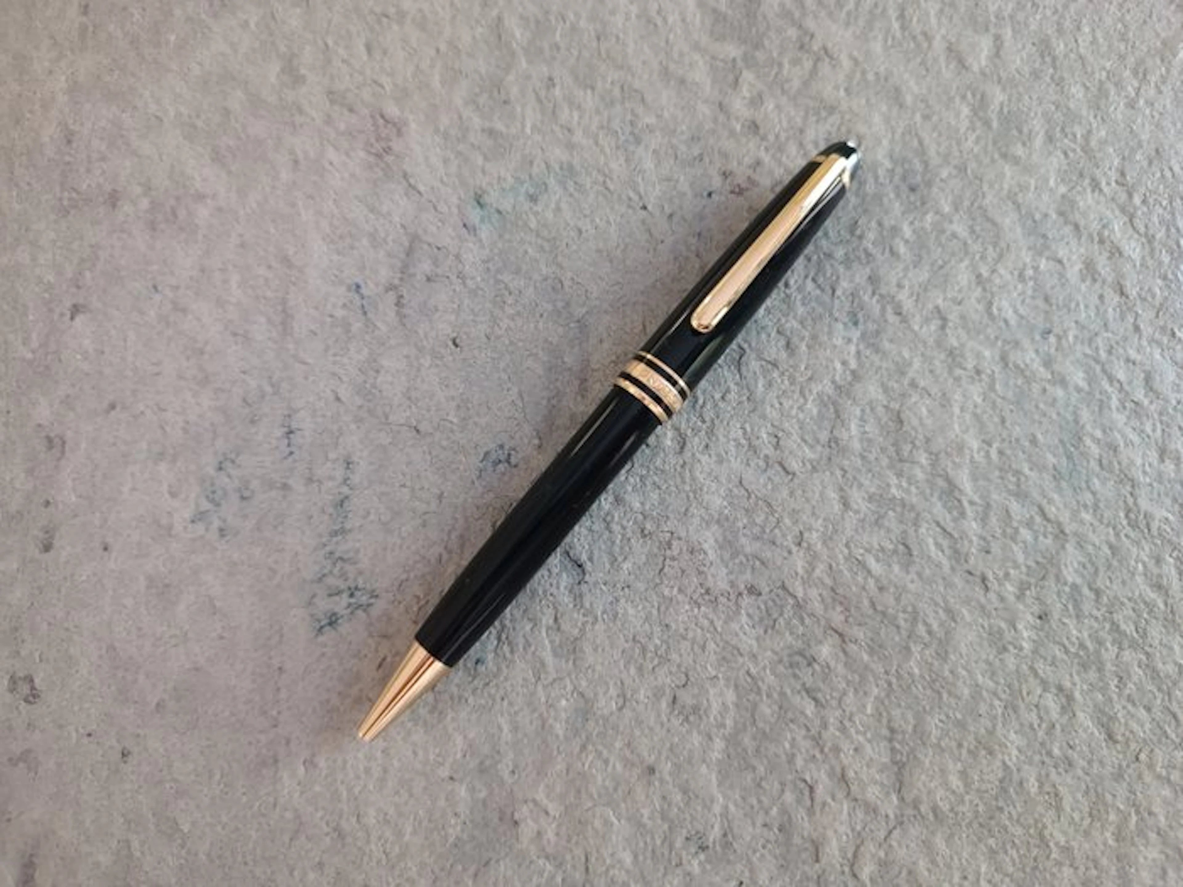 Montblanc - Bolígrafo Montblanc Meisterstuck de resina negra y plaque