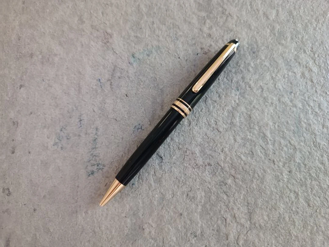 Montblanc - Bolígrafo Montblanc Meisterstuck de resina negra y plaque