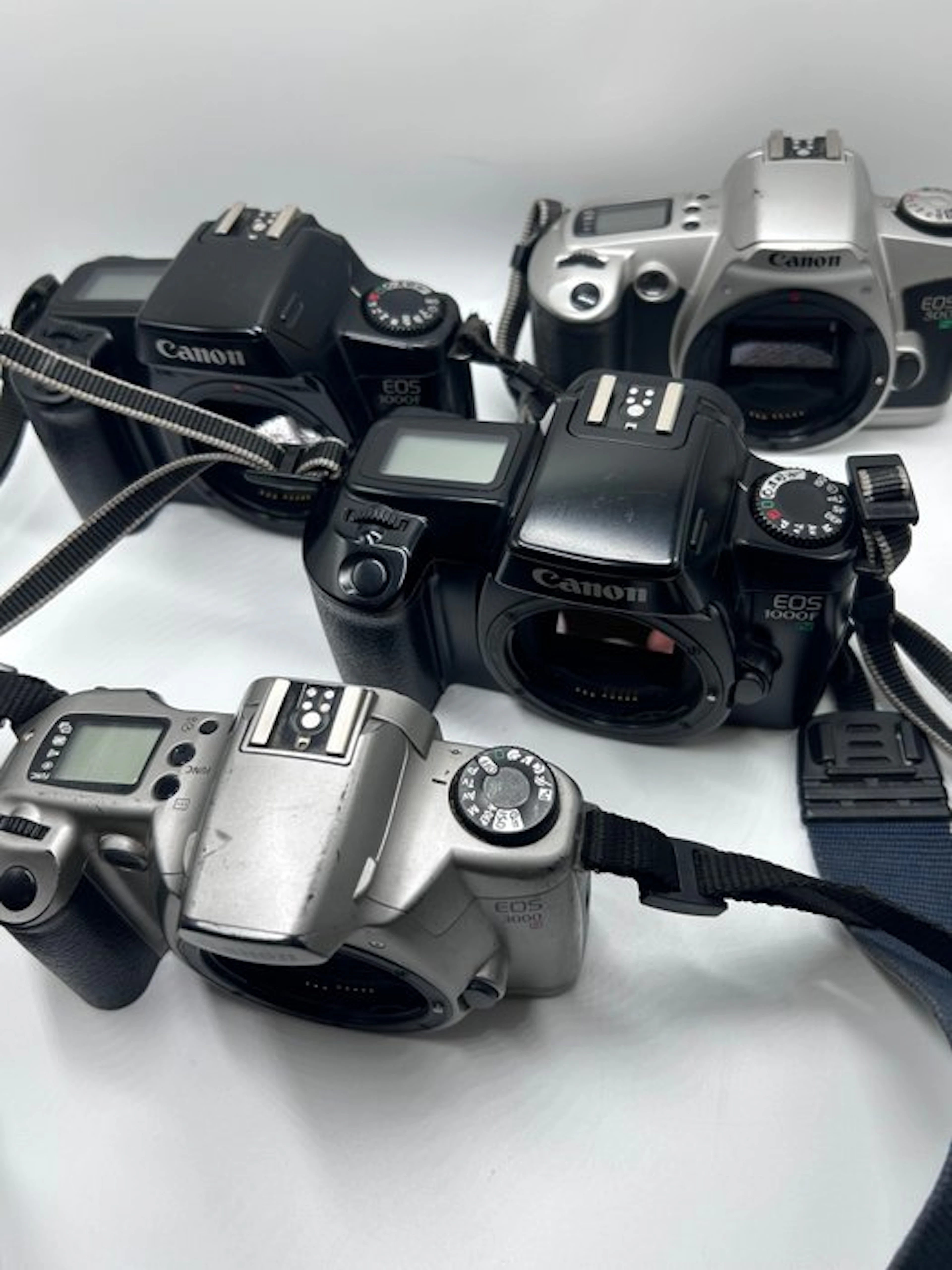 Canon EOS 1000F N(2)+ EOS 500 N + EOS 3000 Analogue camera