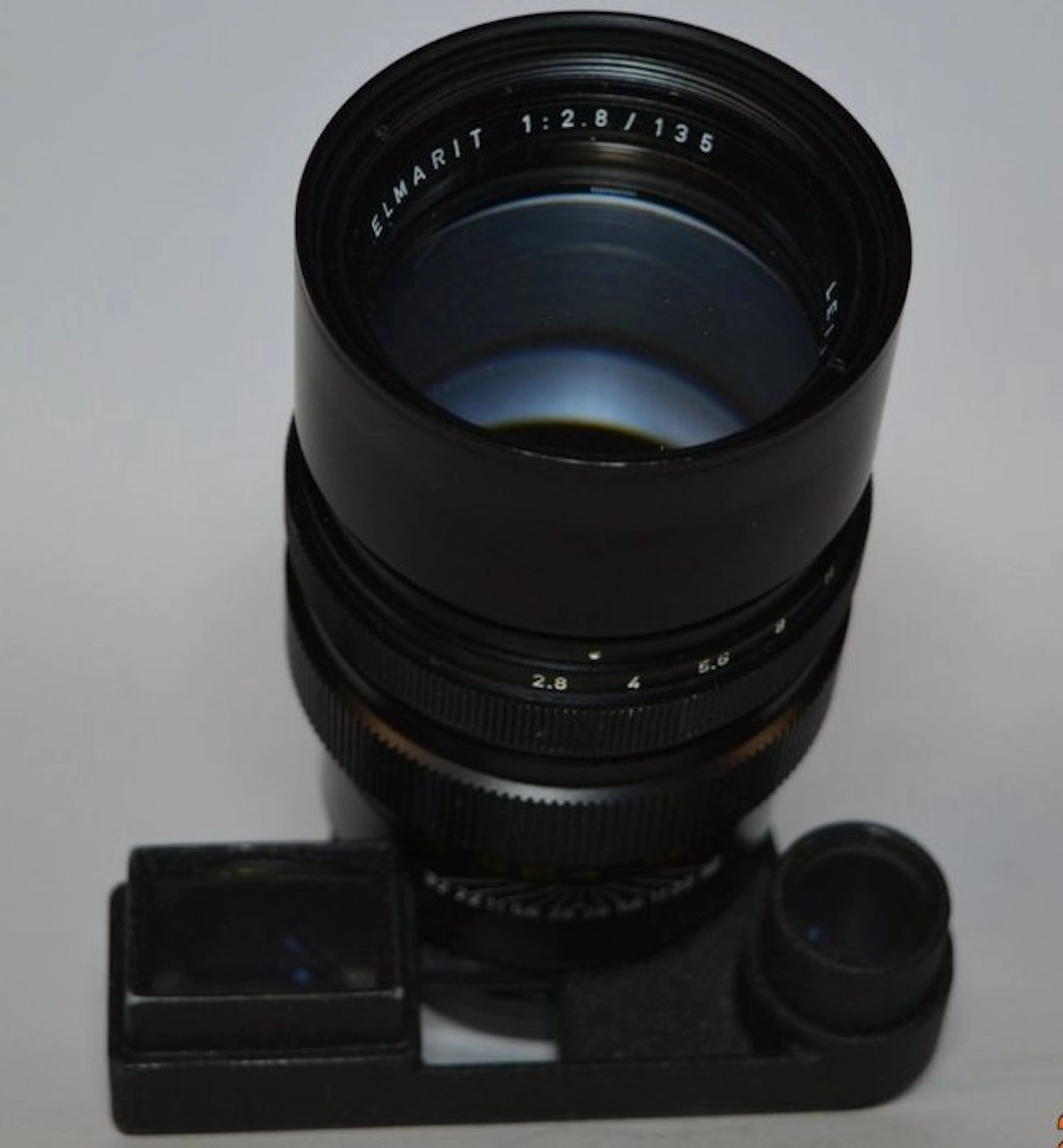 Leica Elmarit-m 135mm f/2.8 (11829) - Optical Viewing...