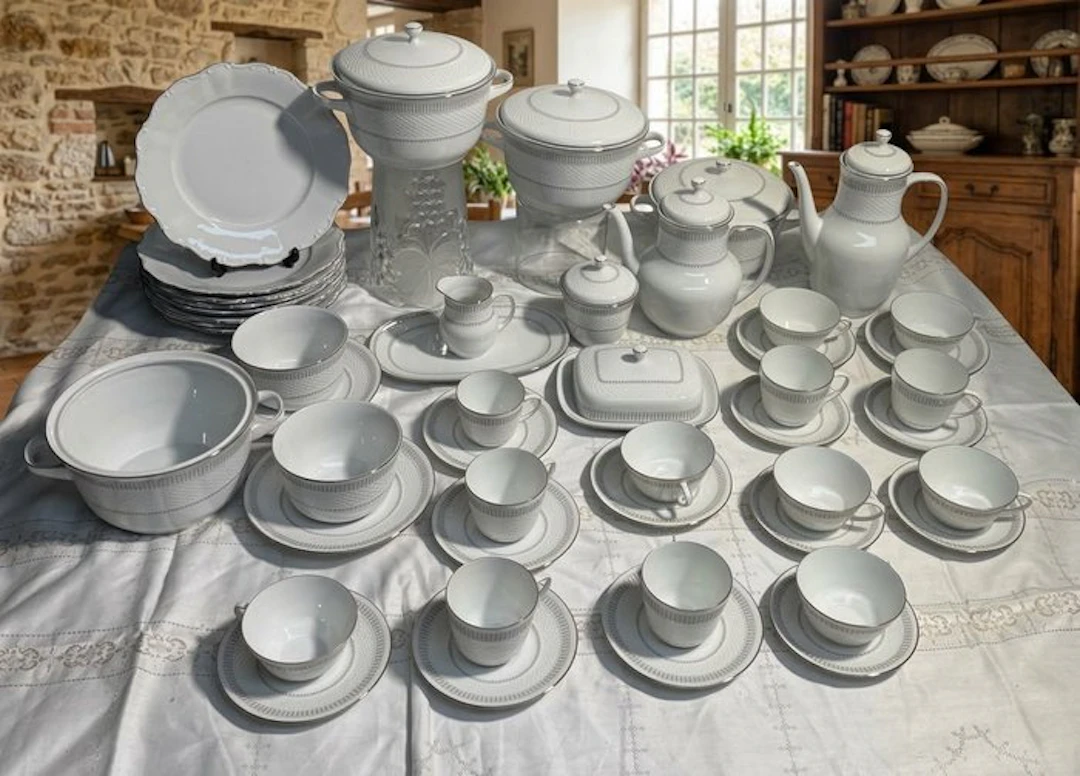 Hutschenreuther - Table service (59) - Porcelain