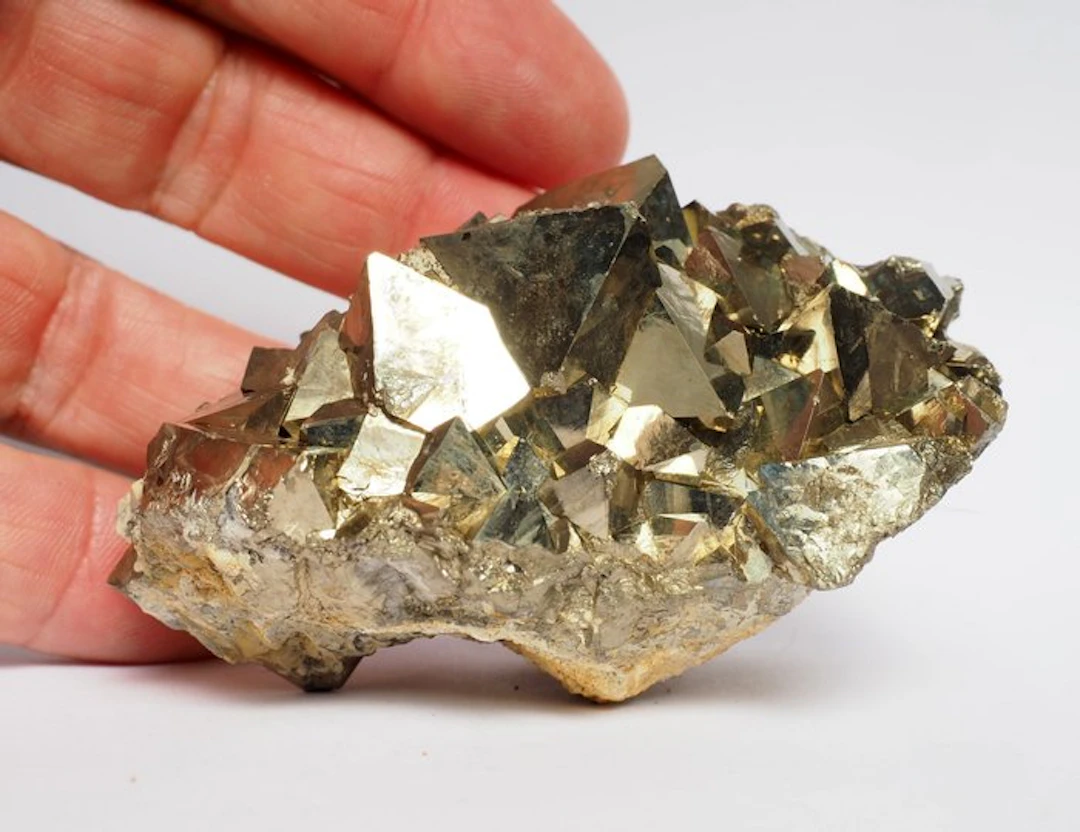 Pyrite Crystals on matrix - Height: 8.5 cm - Width: 55 cm- 300 g